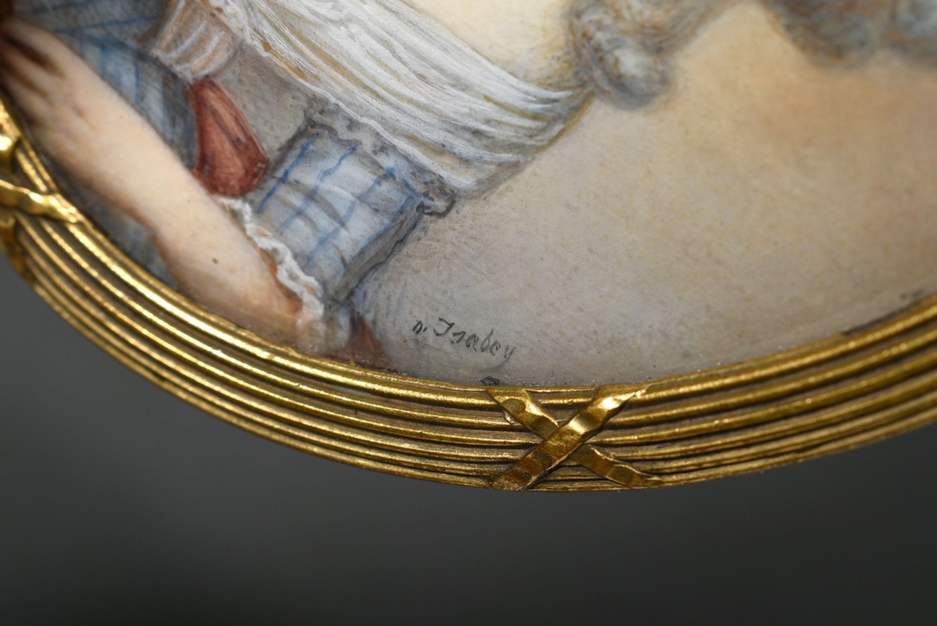 Oval erotic box with fine painted miniature in the lid "Lady of the Rococo" laterally inscribed "Is - Image 3 of 6