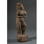 Kalkstein "Weibliche Adorantin", wohl Chola Dynastie 10.-12. Jh., H. 25,5cm, Altersspuren, spätere