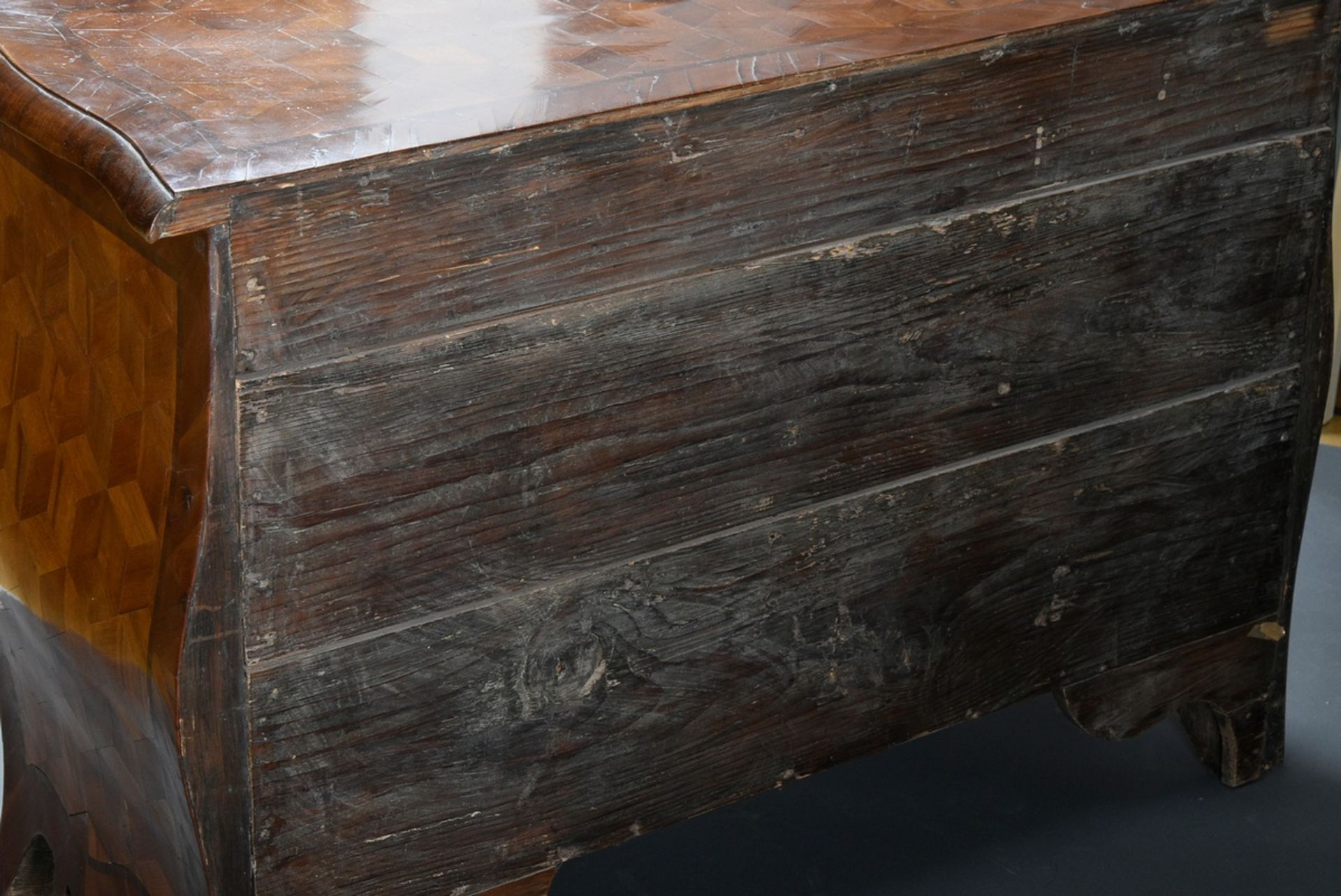 Rare pair of Franconian baroque chests of drawers with cambered corpus and optical cube marquetry a - Image 7 of 15