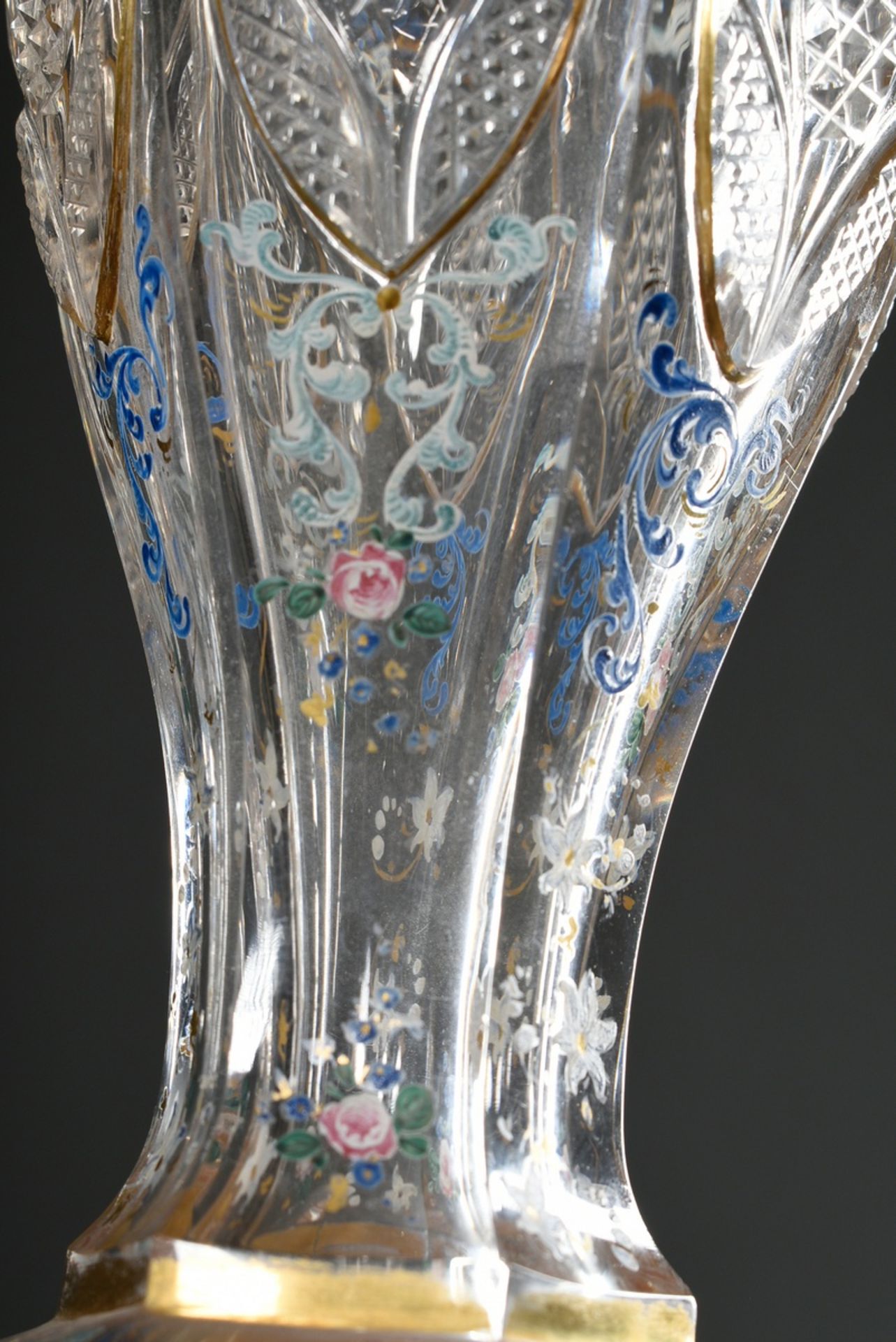 Biedermeier Kristall Vase in Tulpenform mit reichem Schliff, floraler Emaille Malerei und Goldstaff - Bild 3 aus 3