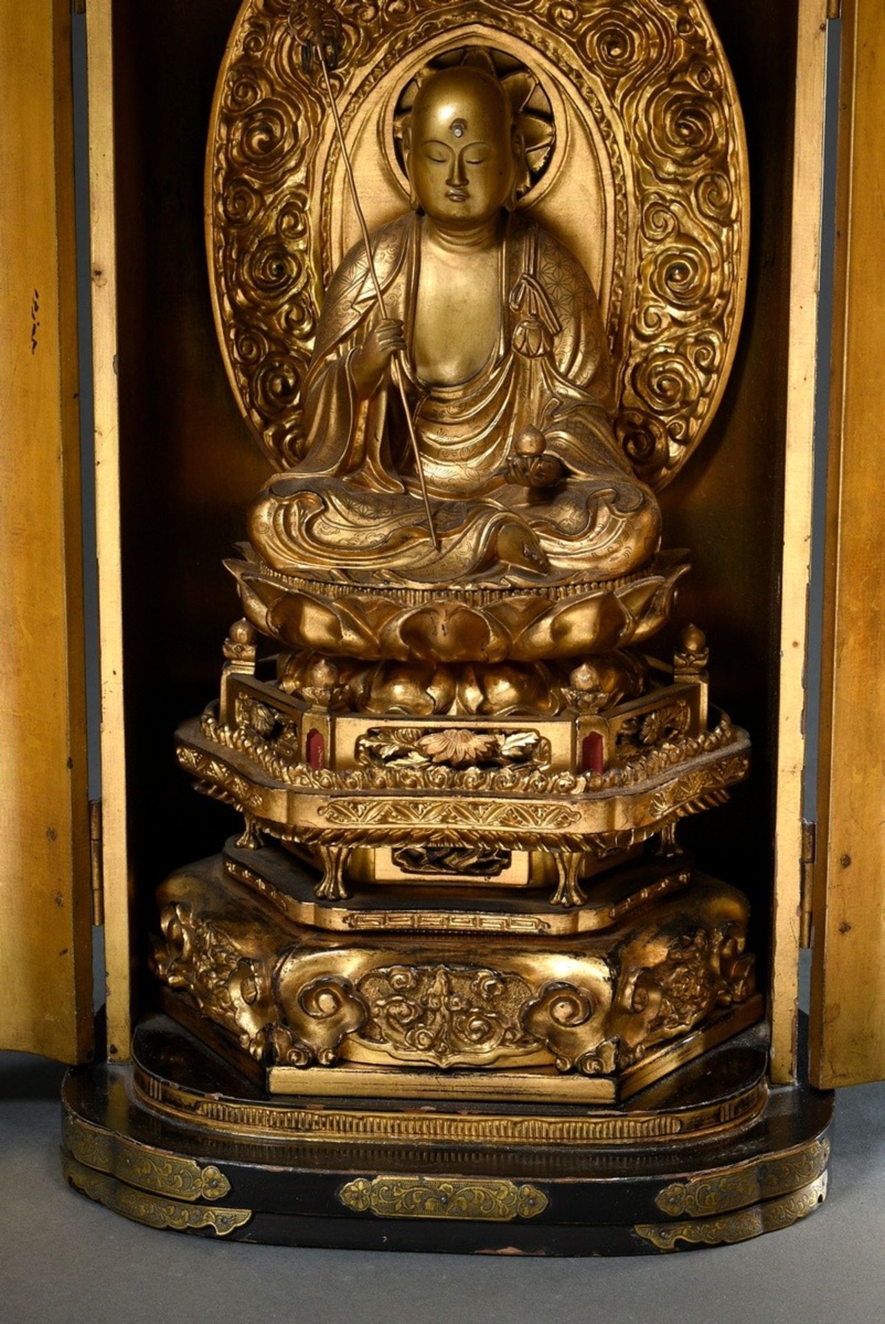 Large Zushi shrine with seated Jizo Bosatsu on lotus throne with aureole, carved wood, black and go - Image 3 of 11