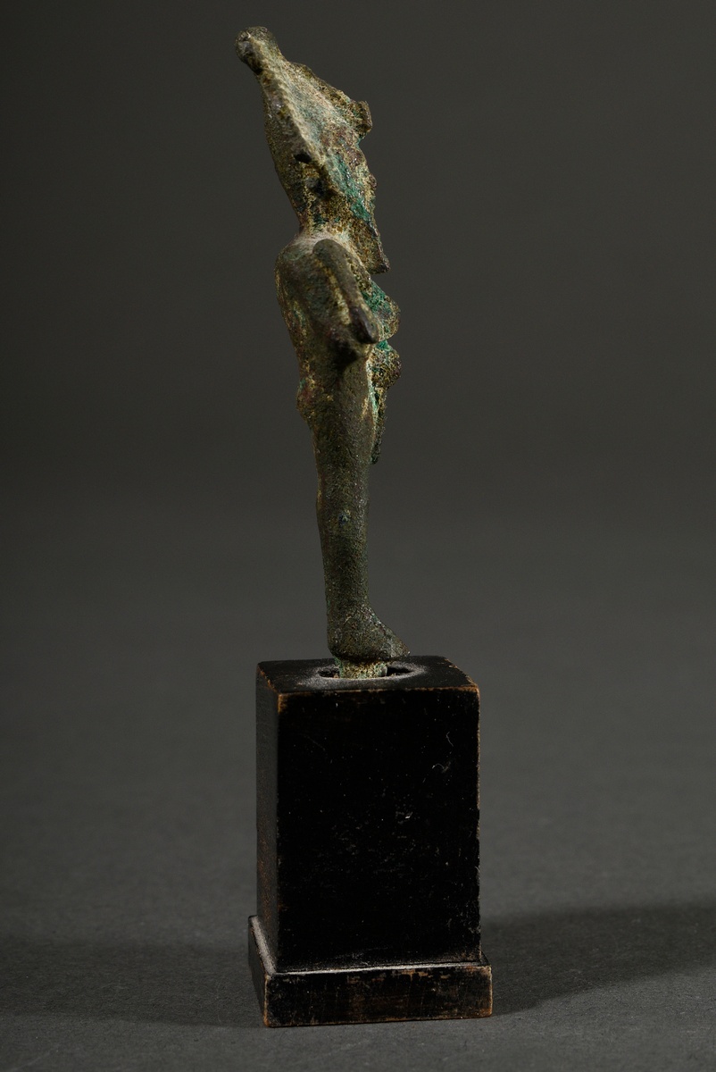 Egyptian amulet "Osiris" from mummy wrapping, bronze with verdigris patina, 600-400 B.C.,  h. 7,2cm - Image 2 of 4