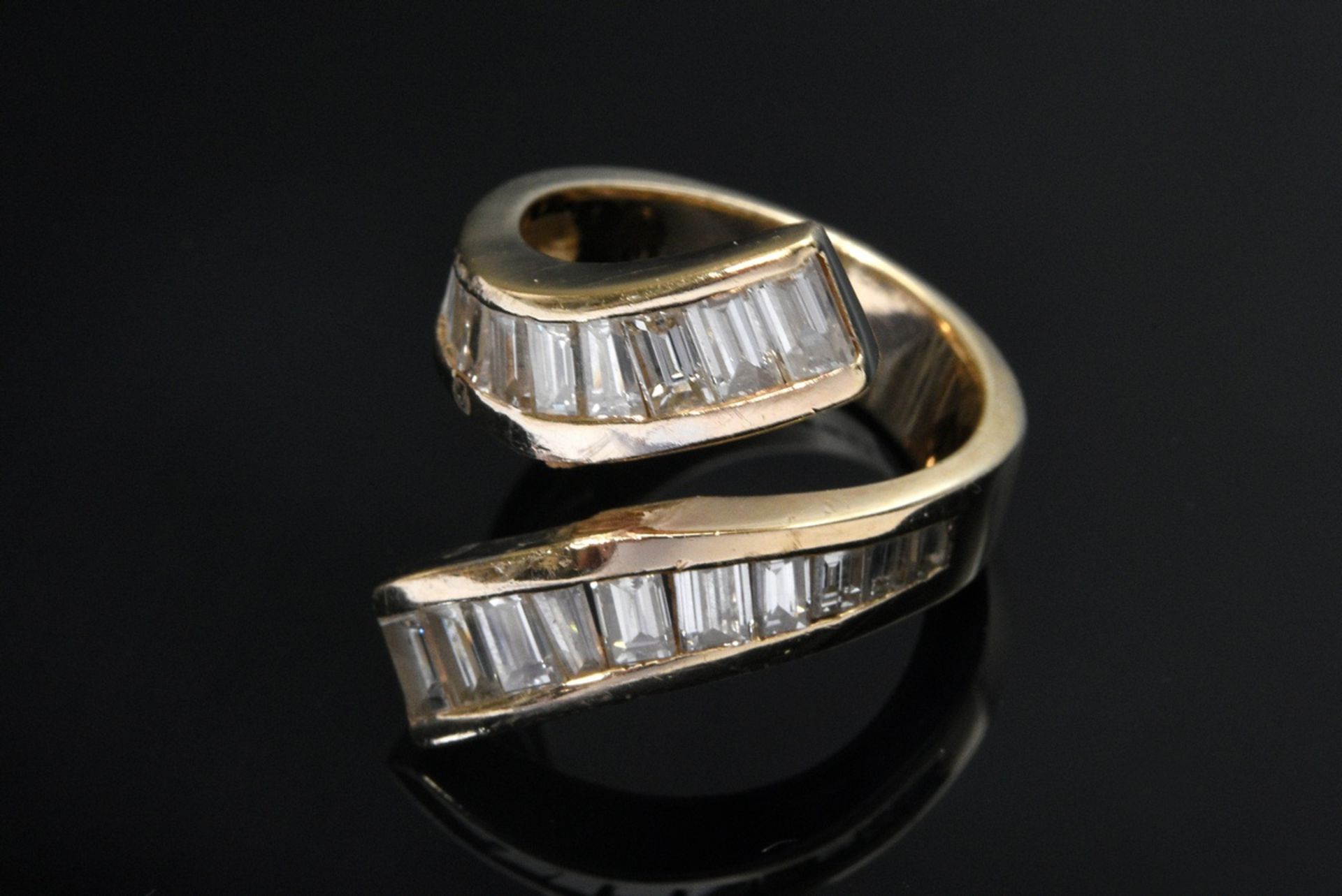 Moderner Gelbgold 585 "Toi et Moi" Ring mit 20 Diamantbaguettes (zus. ca. 3.8ct/SI/TCR-LY), 8,2g, G - Bild 2 aus 3
