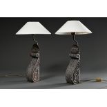 Paar Holz Tischlampen in Volutenform mit Akanthusblättern, H. 62cm