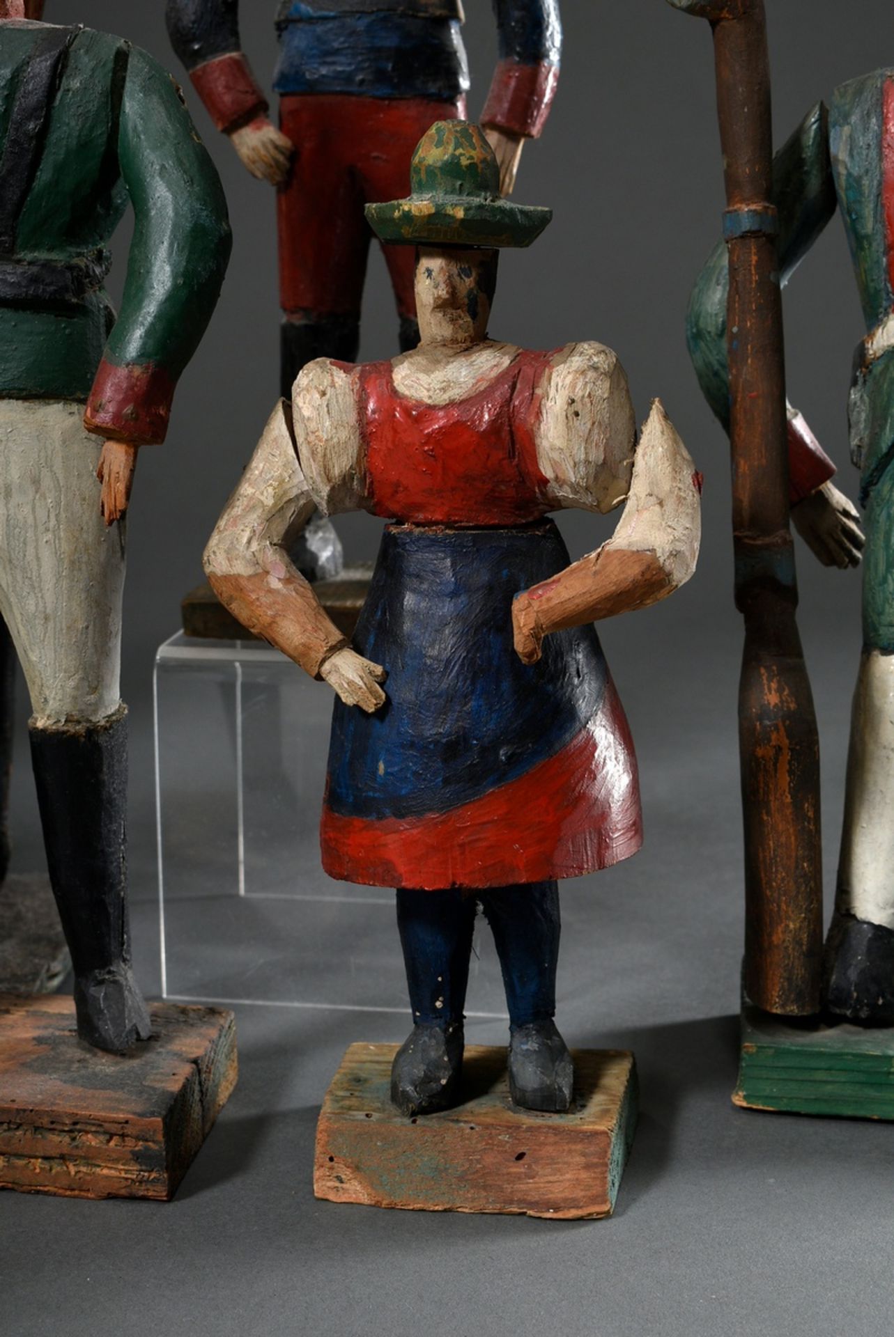 9 Various naive figures from Val Gardena "Soldiers in different uniforms from the Napoleonic Wars"  - Image 2 of 13