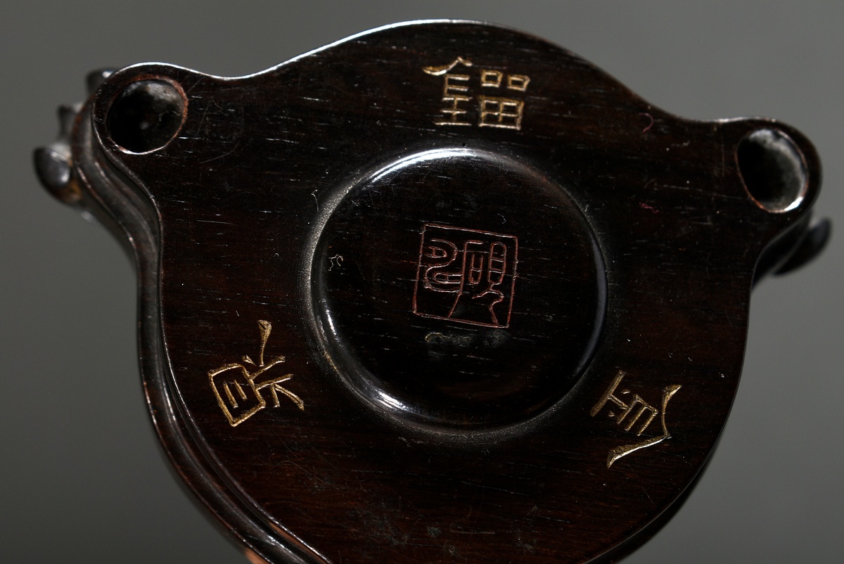 Japanese cloisonné tripod lidded pot with fire-gilt bronze flower knob, bottom signed, matching bla - Image 6 of 10