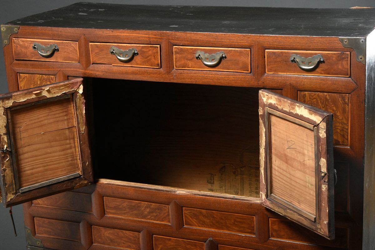 Small Korean cabinet "Icheungjang" with brass "butterfly" fittings on a coffered front with two doo - Image 5 of 9