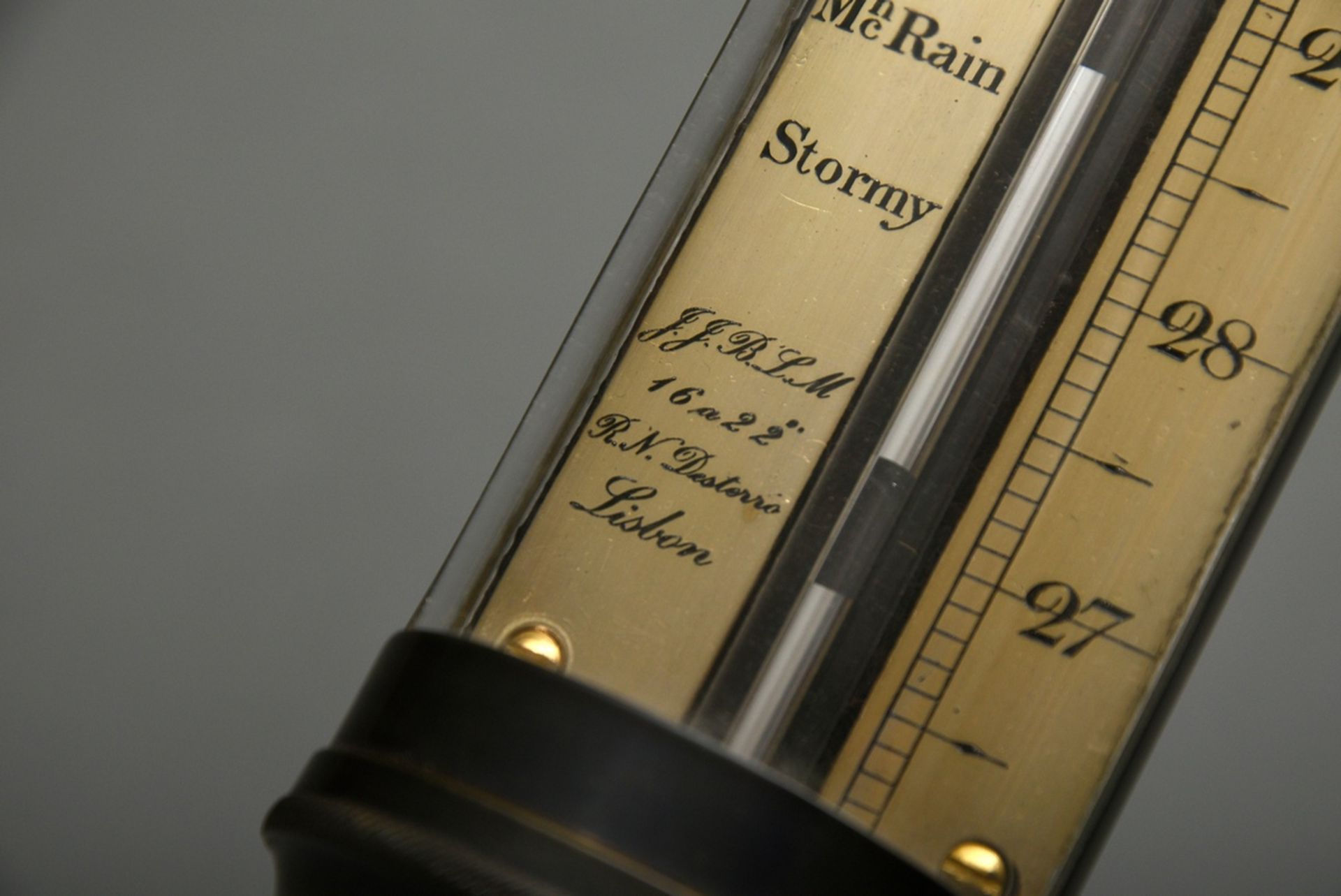 Cardanically suspended mercury barometer "J.J.B.L.M/16 a 22/R.N. Desterro/Lisbon", brass, h. 93cm,  - Image 5 of 5