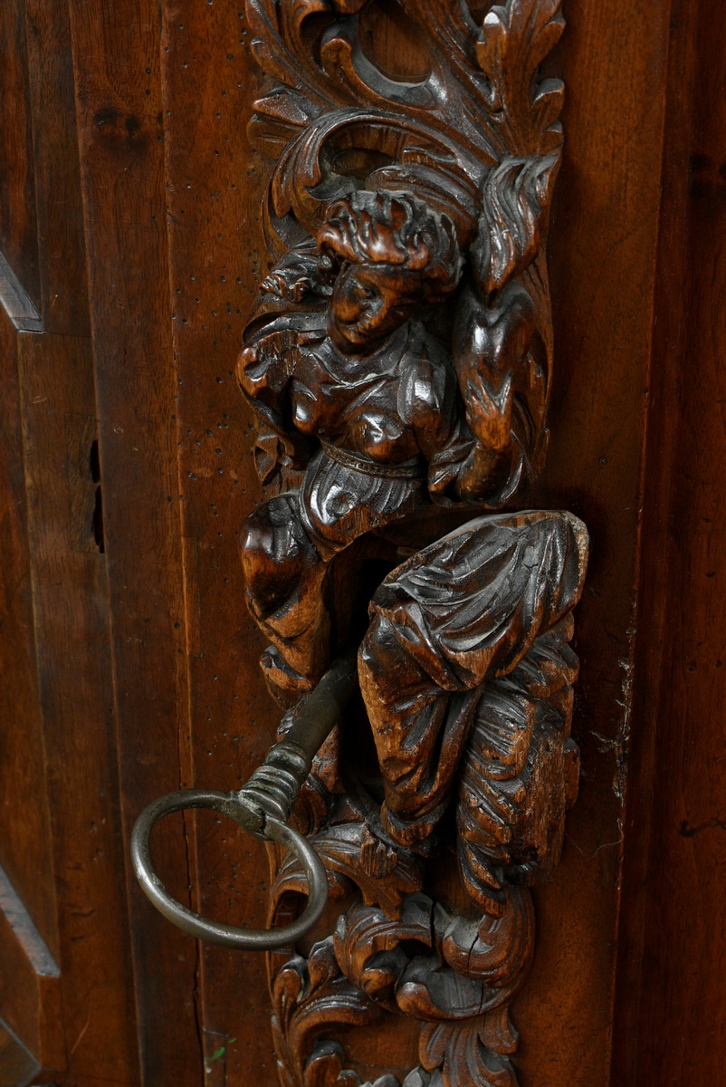 Hamburg hall cupboard, so-called "Schapp" with rich partly fully plastic rocaille, tendril and figu - Image 7 of 21