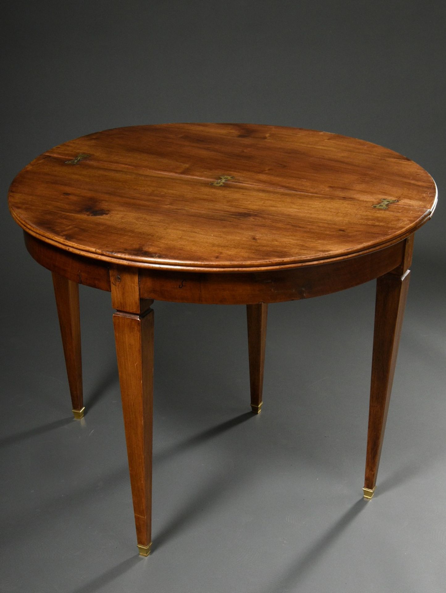 Semicircular console table on pointed legs with folding top, 78x95x48/95cm, mahogany partly faded - Image 2 of 5