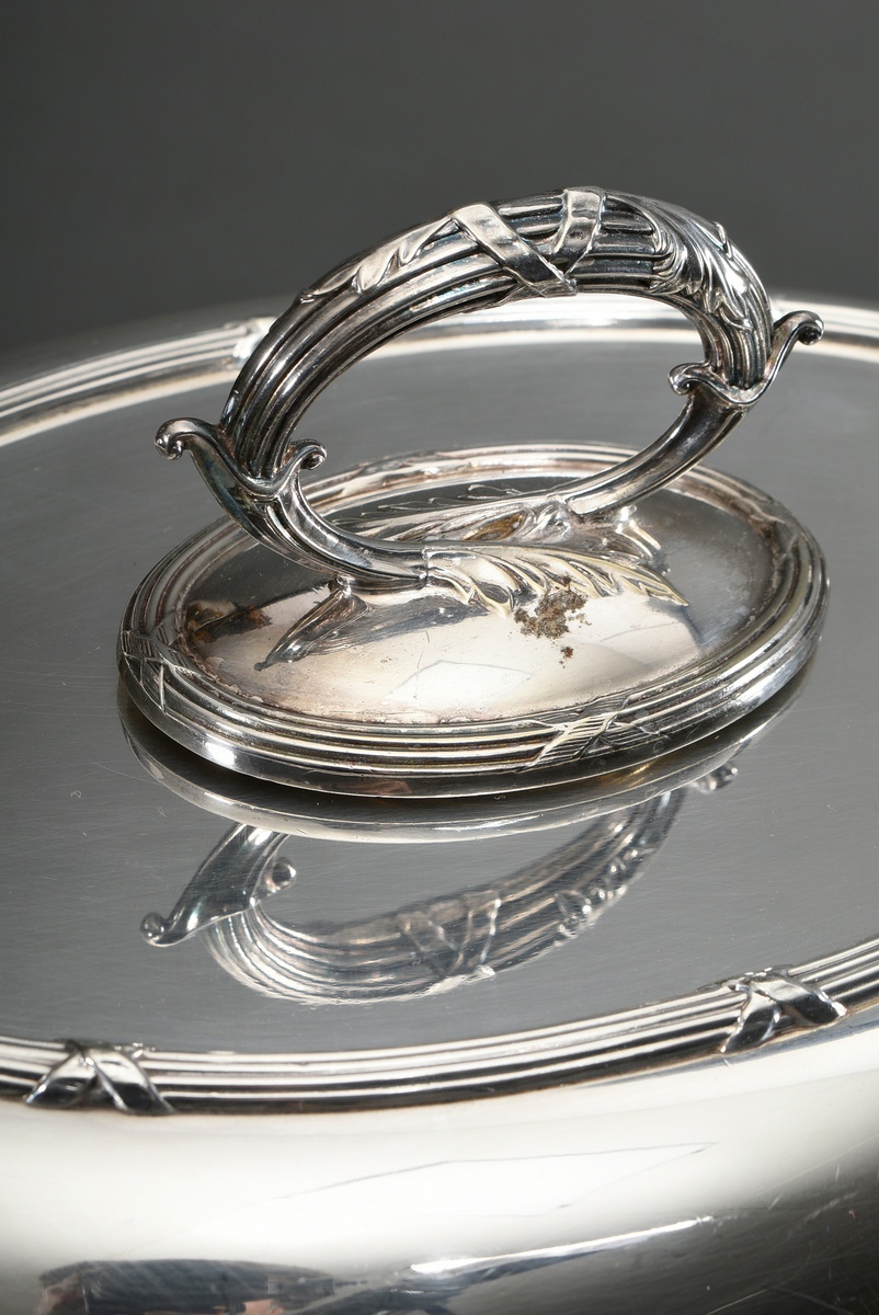 Silver plated English entrée dish in oval form with cross rim decoration, James Dixon & Sons/ Sheff - Image 3 of 4