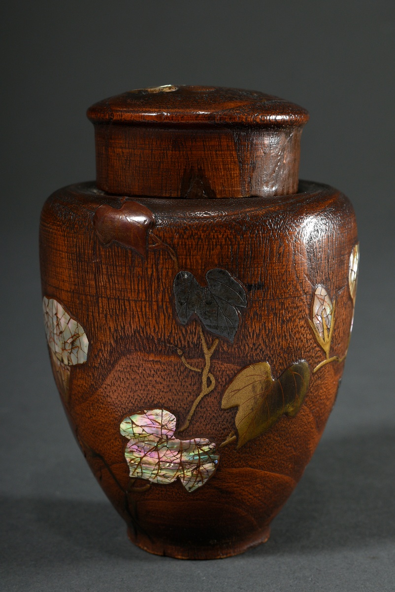 Japanese bamboo "Natsume" tea caddy with Takamaki-e lacquer decor and mother-of-pearl inlays "winch - Image 3 of 8