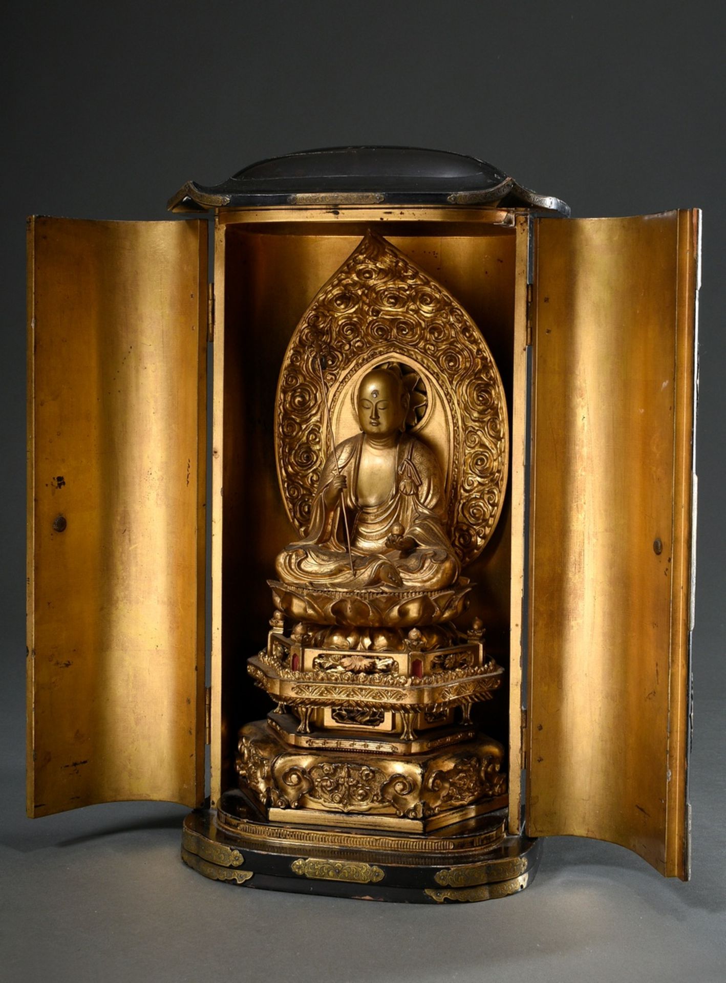 Large Zushi shrine with seated Jizo Bosatsu on lotus throne with aureole, carved wood, black and go - Image 2 of 11