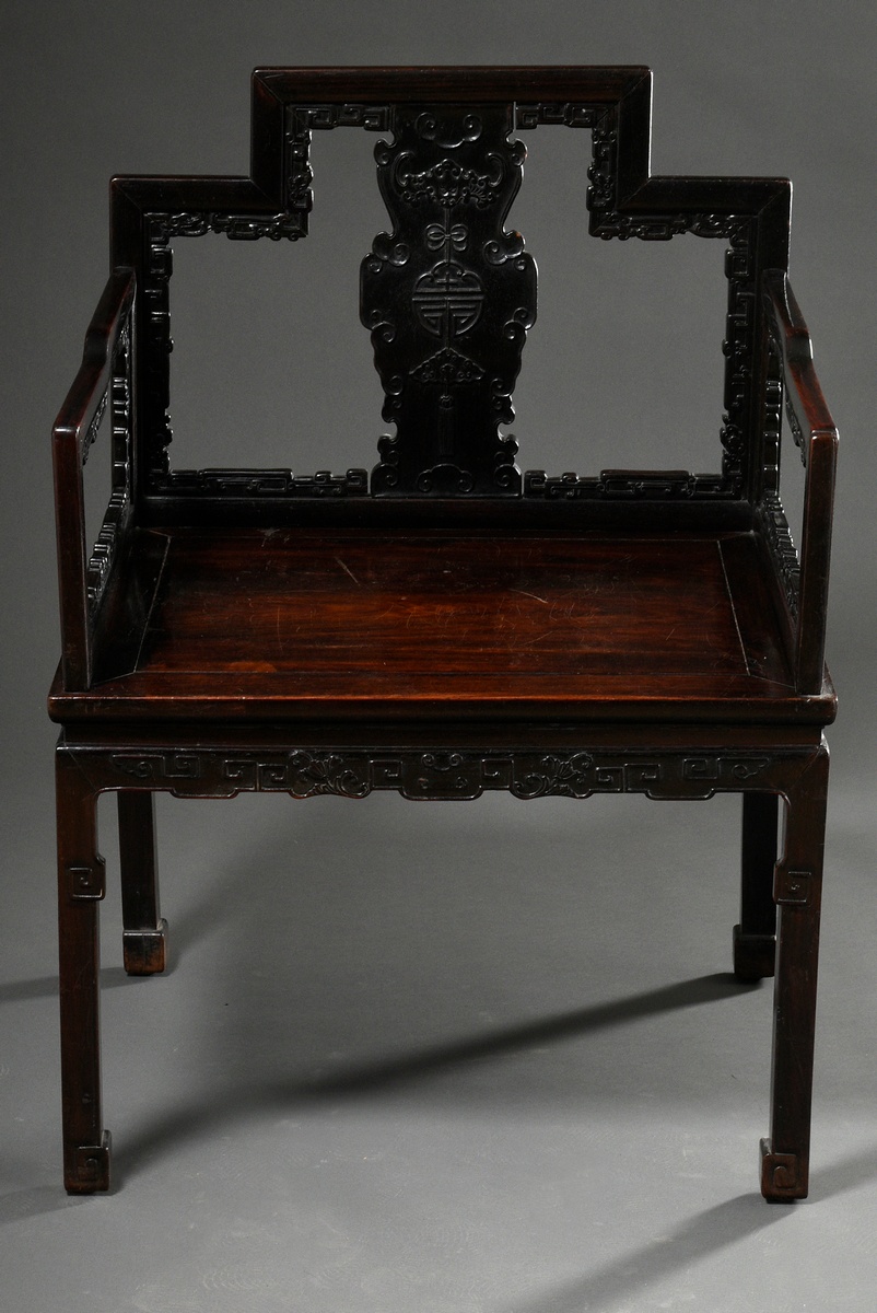 Chinese Blackwood armchair with wide seat and ornamentally carved frame "bat with shou and tassel", - Image 2 of 4