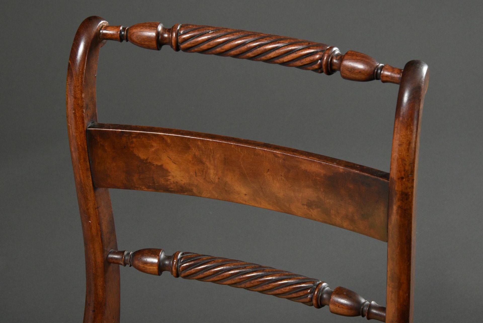 Biedermeier chair with turned rollers in the backrest, mahogany, light upholstery, h. 46/84cm - Image 4 of 4