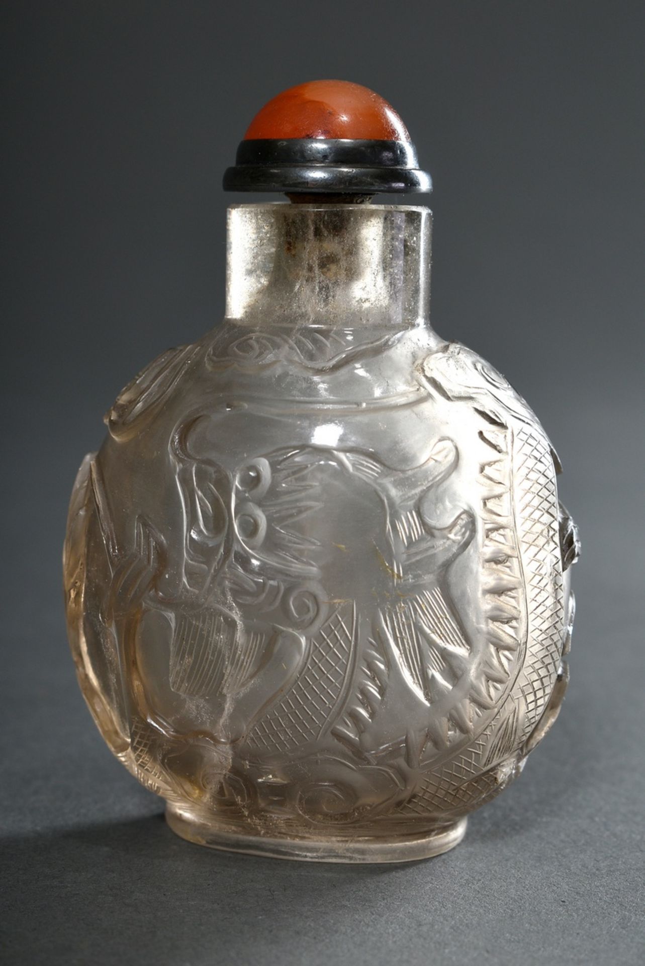 Rock crystal snuffbottle with finely cut "sky dragon" decoration in relief, thin-walled hollowed, C - Image 2 of 3