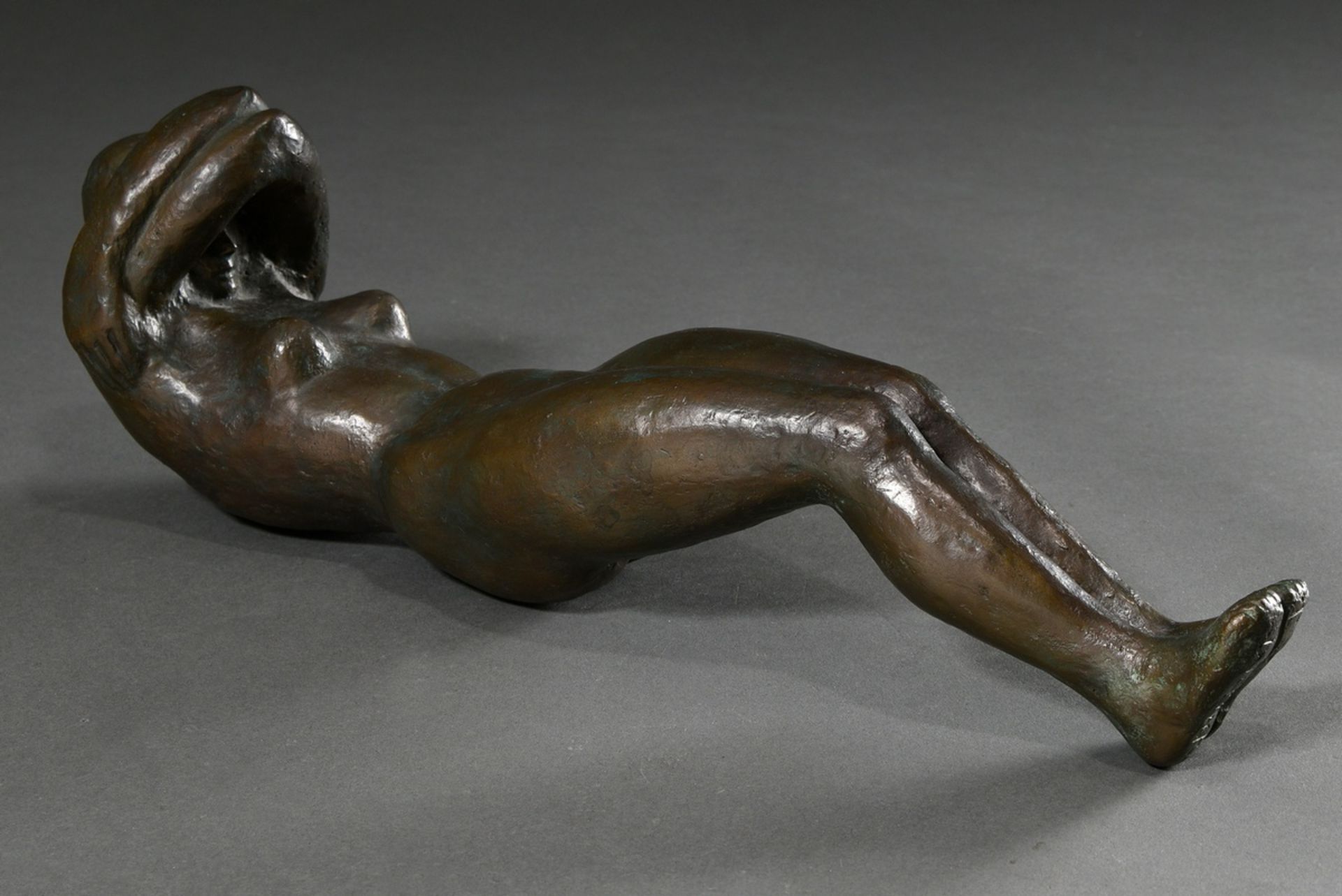 Woebcke, Albert Friedrich Christian (1896-1980) "Reclining female nude", bronze, hollow casting, in