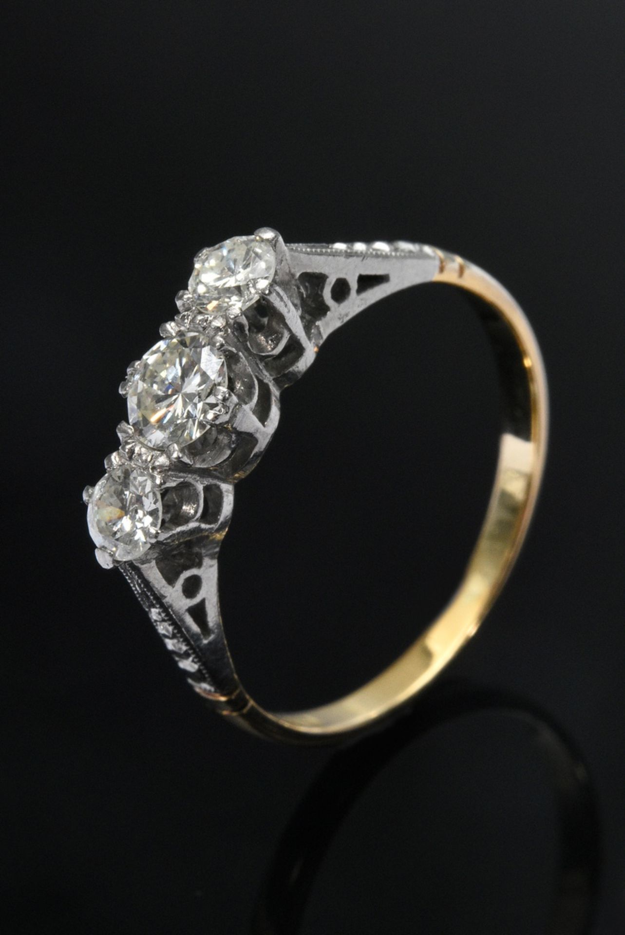 English yellow and white gold 750 trilogy diamond ring (together approx. 0.40ct/SI-P1/C-LY), 1,73g,