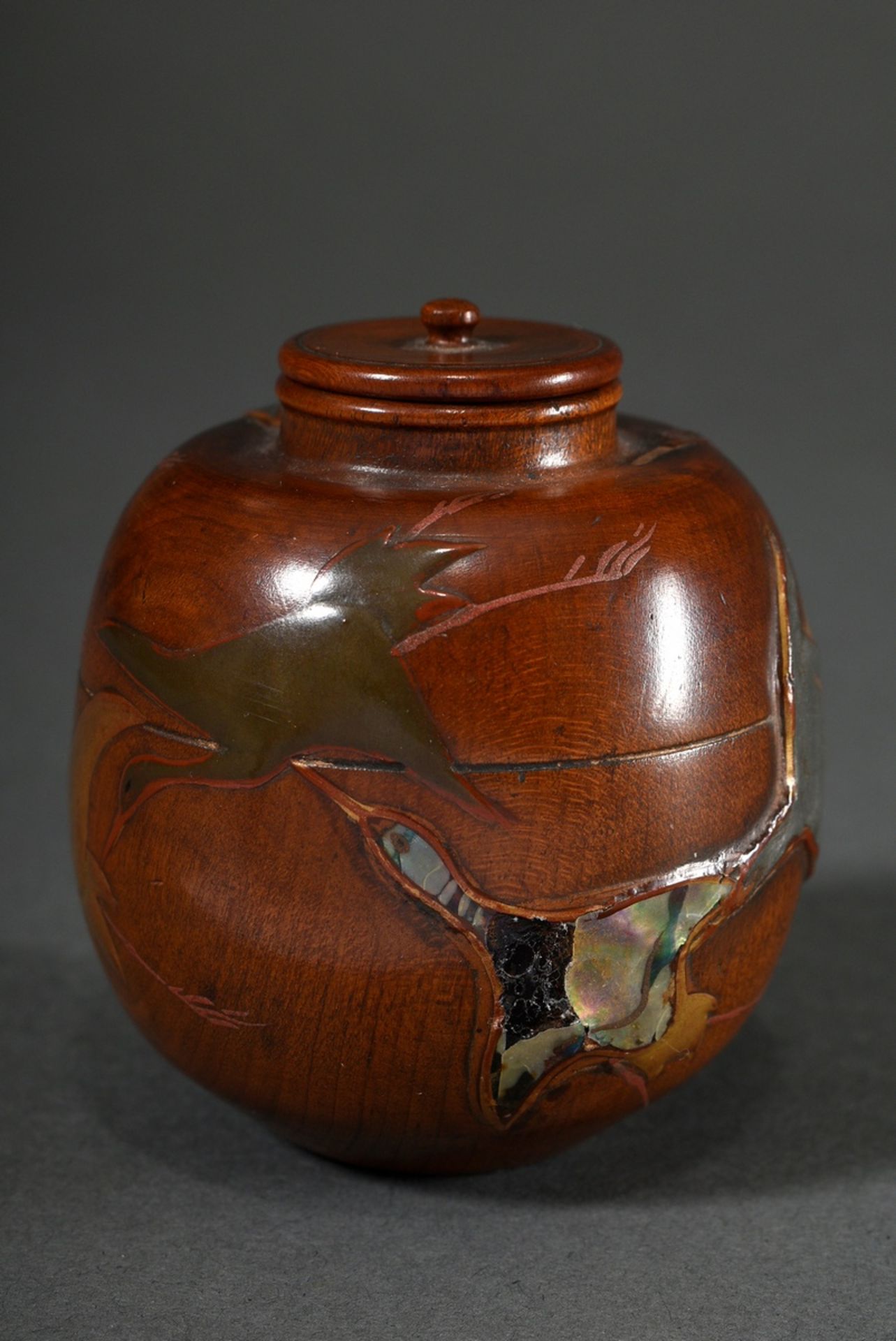 Japanese boxwood "Natsume" tea caddy with lacquer and mother-of-pearl inlays "7 Cranes", Meiji/Show - Image 3 of 6