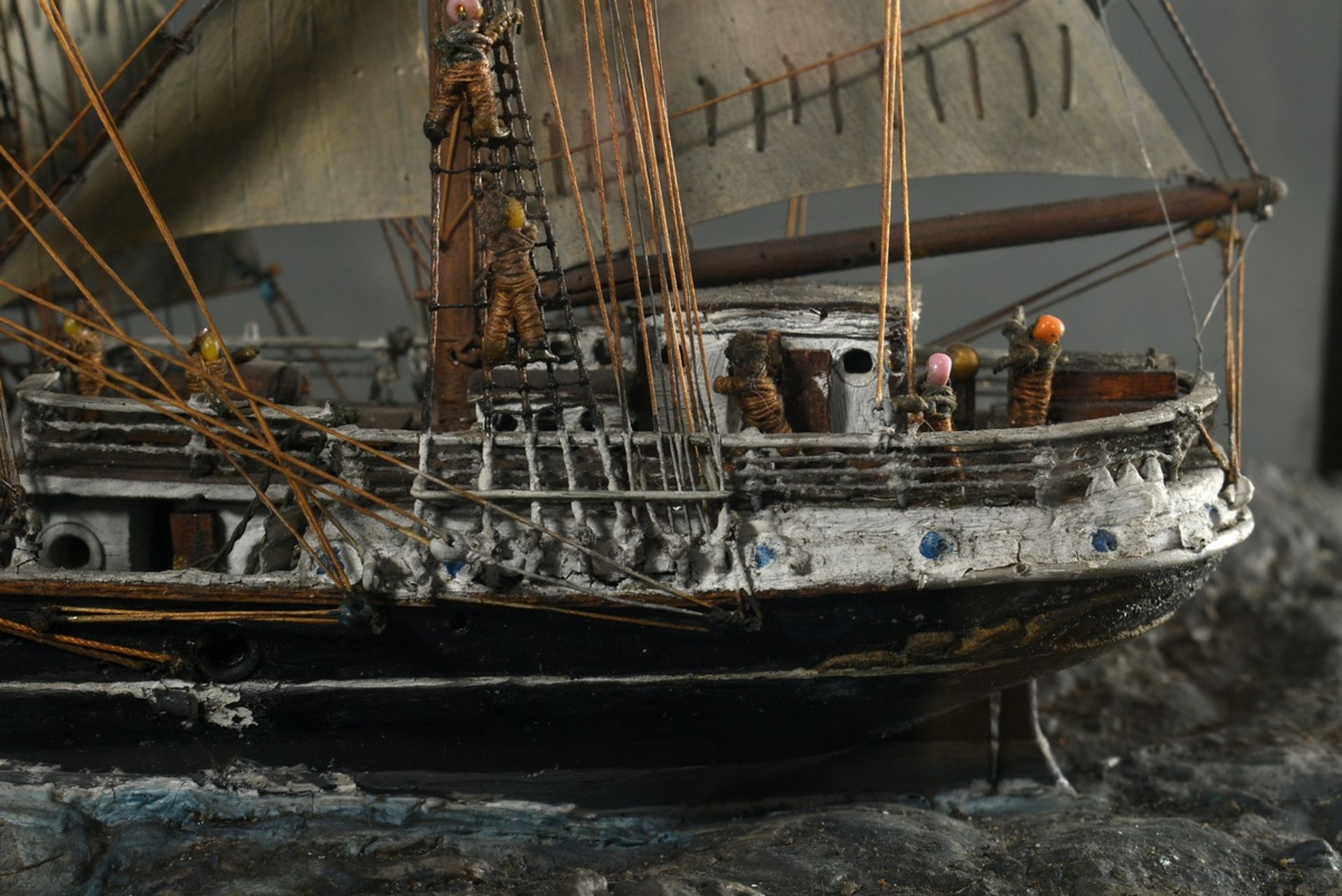 Diorama with full-ship model "Four-master 'Tellus'", around 1900, 41,5x66,5x28,5cm, small defects,  - Image 9 of 12