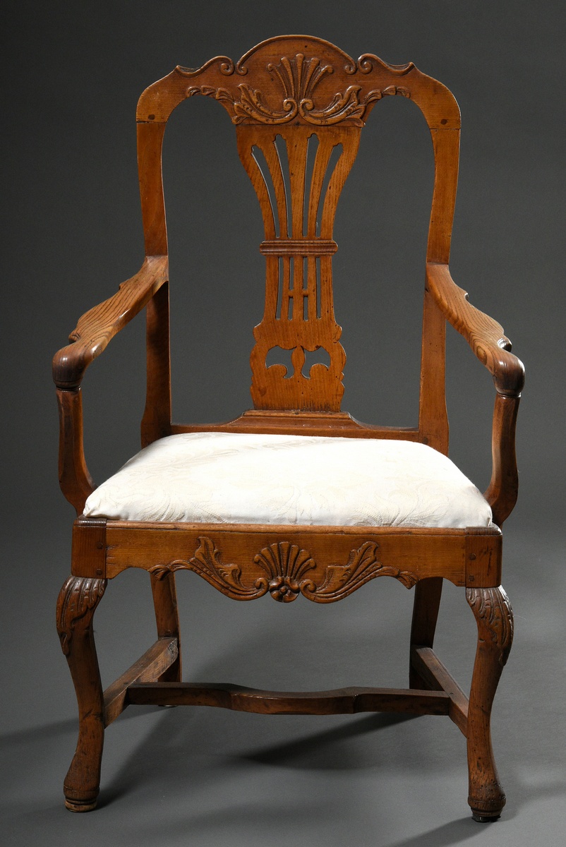 Baroque armchair with carved shell motifs, Denmark/Altona 18th century, h. 44,5/101cm - Image 2 of 5