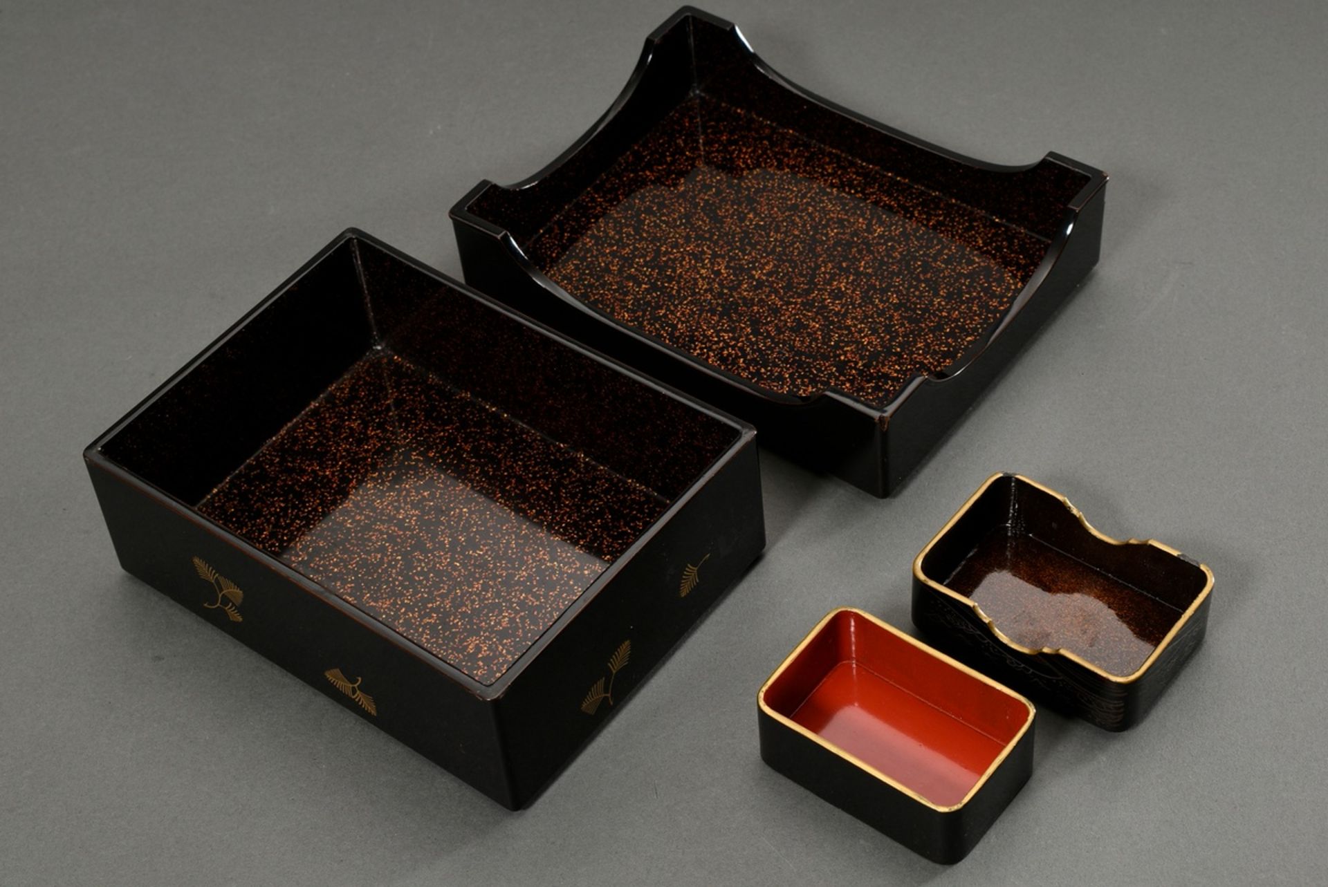 7 Various lacquer objects with takamaki-e gold decoration, Japan Meiji and Showa period: lacquer bo - Image 4 of 7