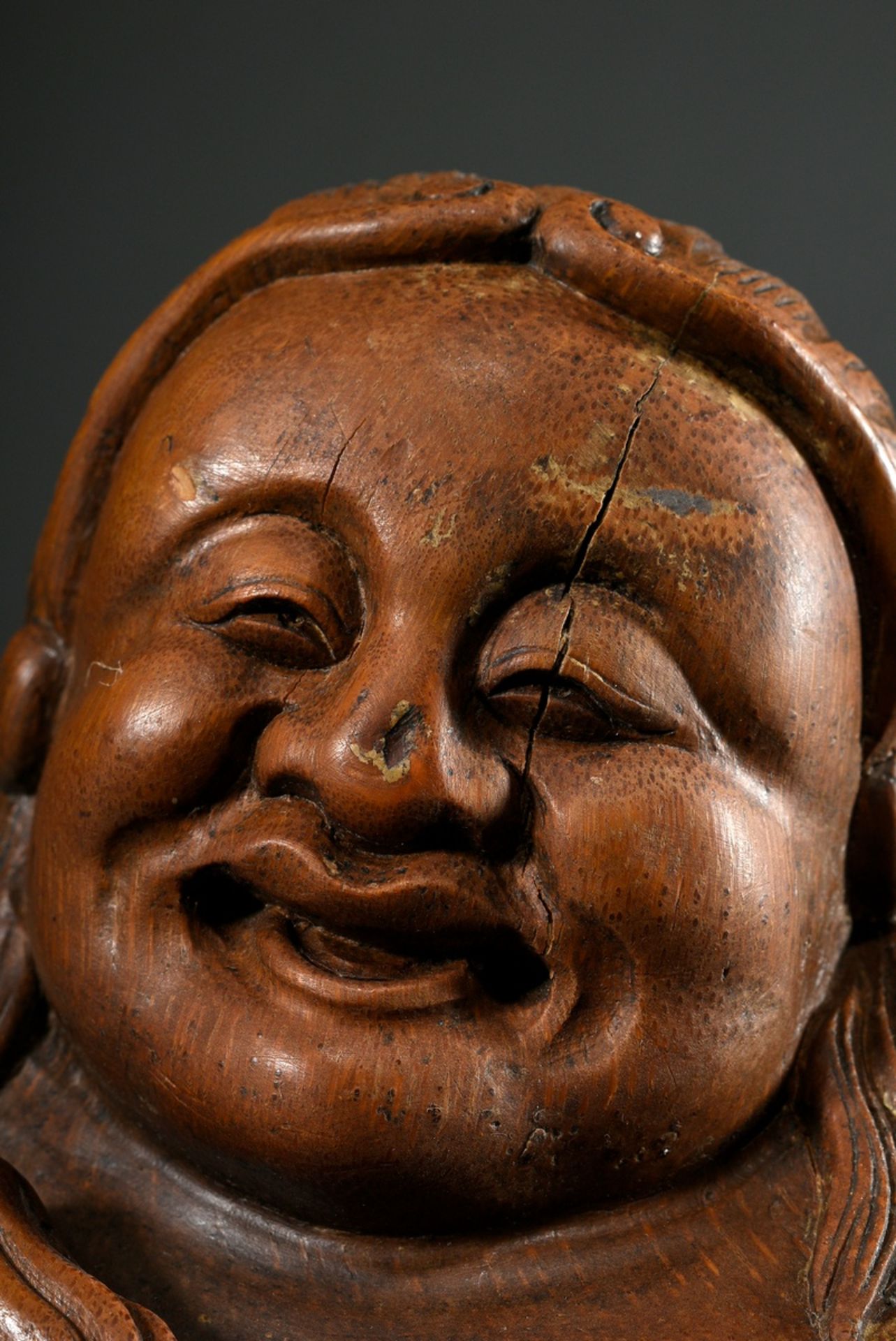 Bamboo sculpture "Liu Hai with cash coins on string", three-legged toad and bat, China Qing Dynasty - Image 4 of 4