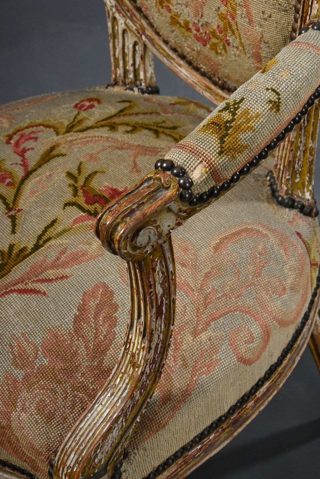 Louis XVI armchair with medallion back and fluted legs and floral embroidery cover, wood with remna - Image 5 of 6