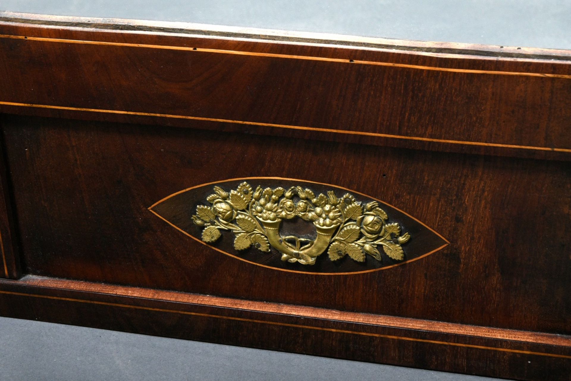 Biedermeier console mirror with floral brass rosettes and fittings on a mahogany frame with ebonise - Image 6 of 8