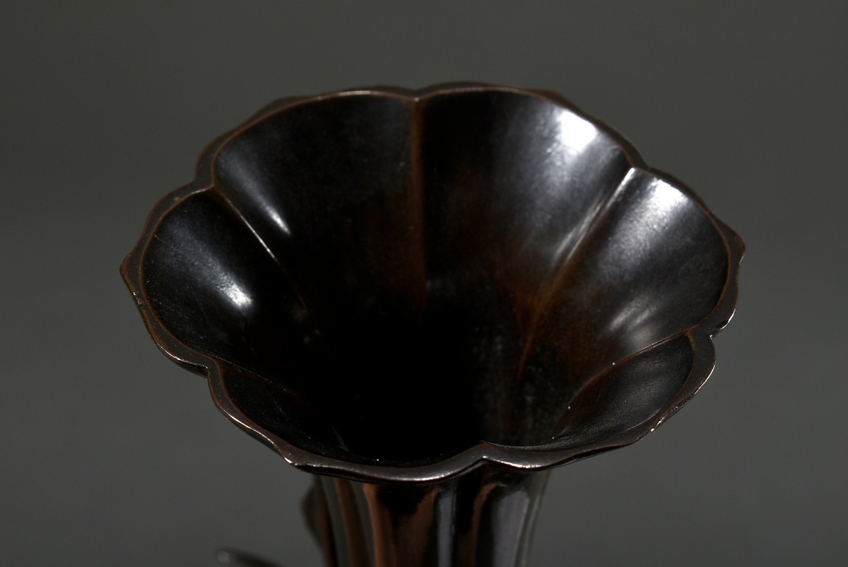 Genryusai Seiya, bronze vase with fully plastic "flower and bird decoration", at the bottom sign. " - Image 5 of 7