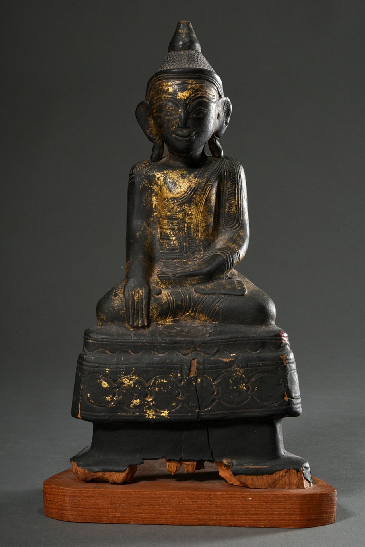 Burmese Buddha in Shan style, Bhumisparsha Mudra, carved wood, lacquered and remains of gilding, Bu - Image 2 of 5