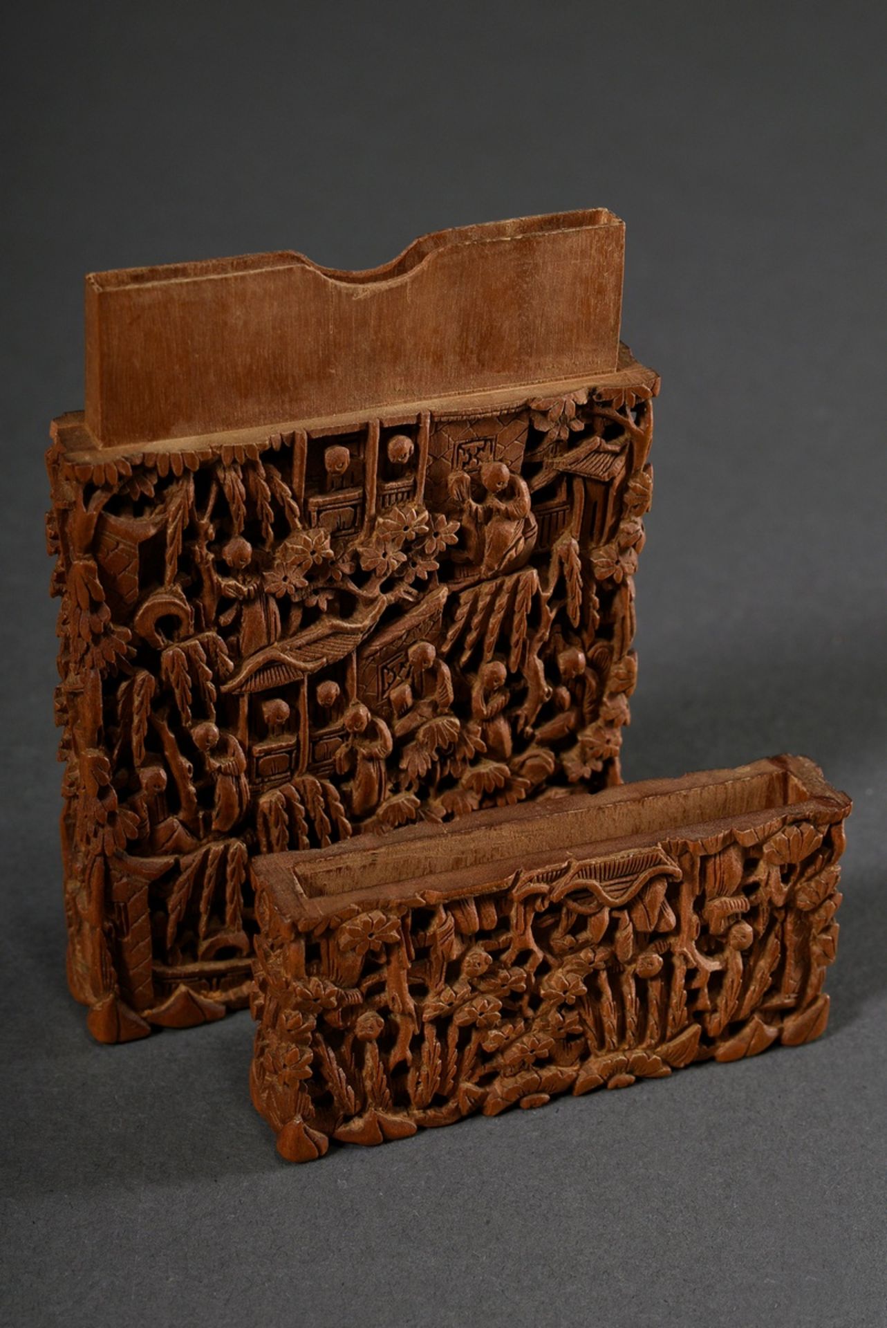 Finely carved boxwood business card case "Garden Scene" China, Canton late Qing dynasty, 11x6,8x1,4 - Image 5 of 5