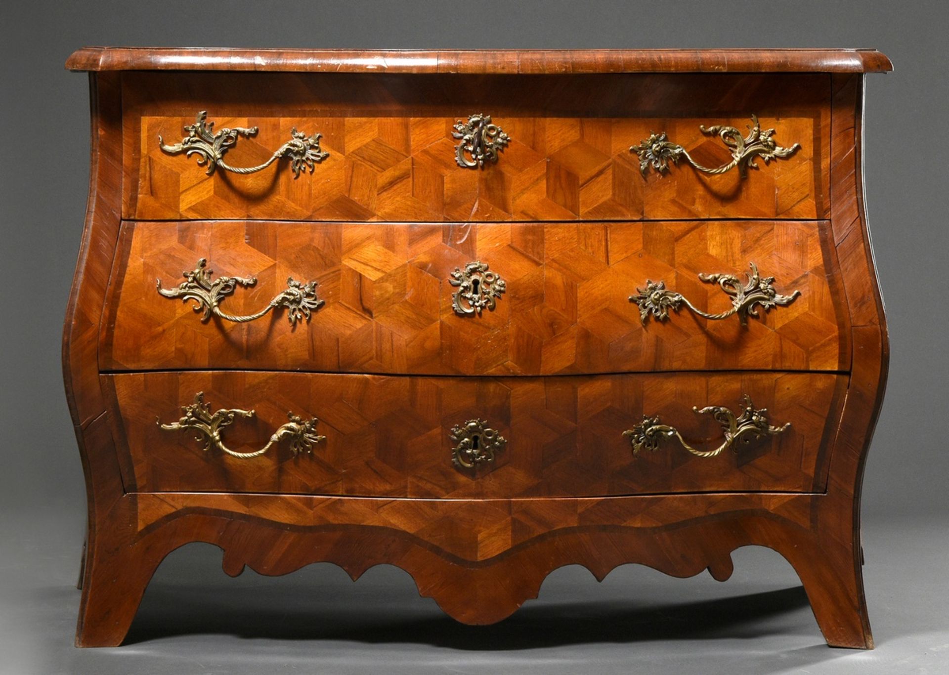 Rare pair of Franconian baroque chests of drawers with cambered corpus and optical cube marquetry a - Image 15 of 15