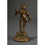 Bronze Figur "Sri Devi mit Lotosblüte in der rechten Hand" auf rundem Lotossockel, Indien 18.Jh., H