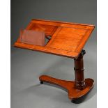 Englischer Mahagoni Bett-Tisch mit zwei aufstellbaren Lesepulten, kipp- und höhenverstellbar, um 19