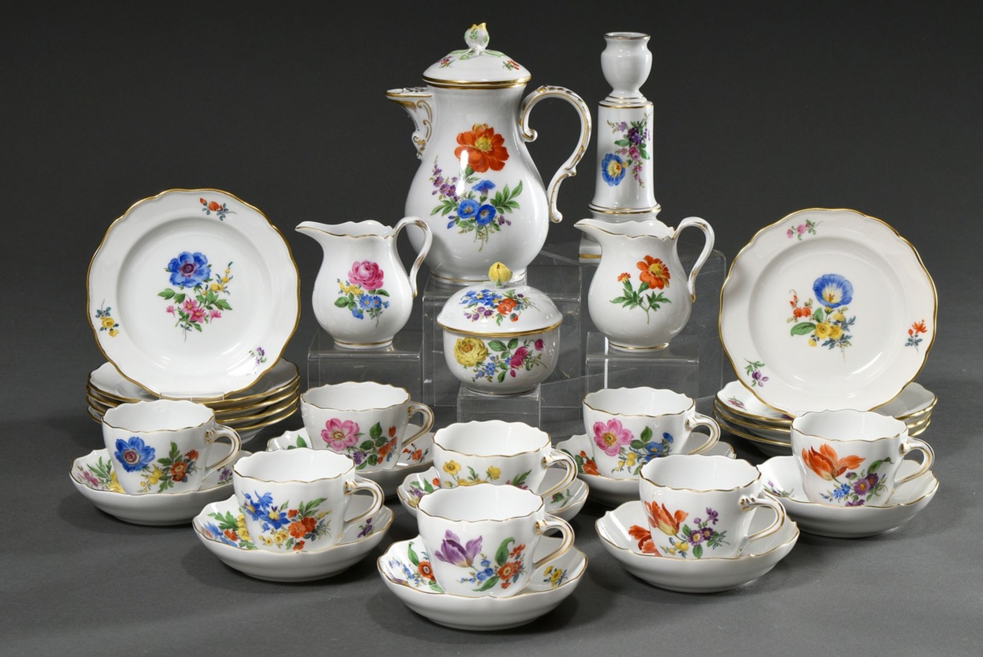 22 Teile Meissen Mokkaservice "Deutsche Blume", 20.Jh.: 1 Mokkakanne (H. 18cm), 2 Milchkännchen (H.