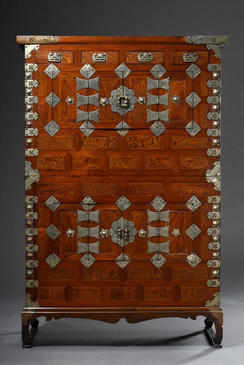 Small Korean cabinet "Icheungjang" with brass "butterfly" fittings on a coffered front with two doo - Image 2 of 9