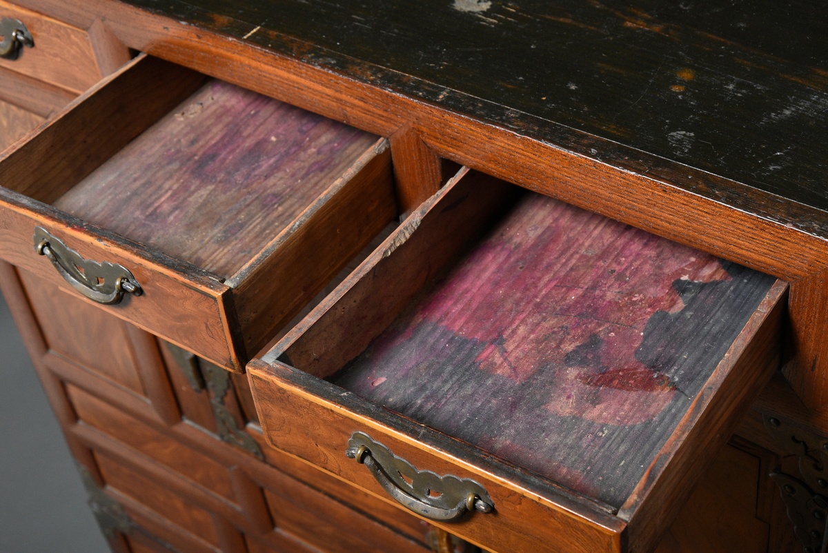 Small Korean cabinet "Icheungjang" with brass "butterfly" fittings on a coffered front with two doo - Image 7 of 9