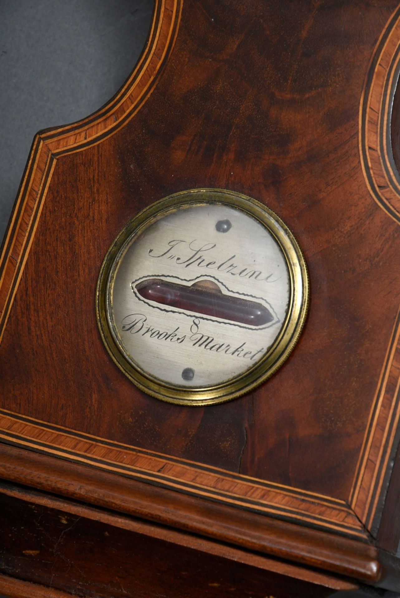 Mahagoni Banjo Barometer, bez.: J. Spelzini/Brooks Market, England 1. Hälfte 19.Jh., H. 107cm - Bild 3 aus 6