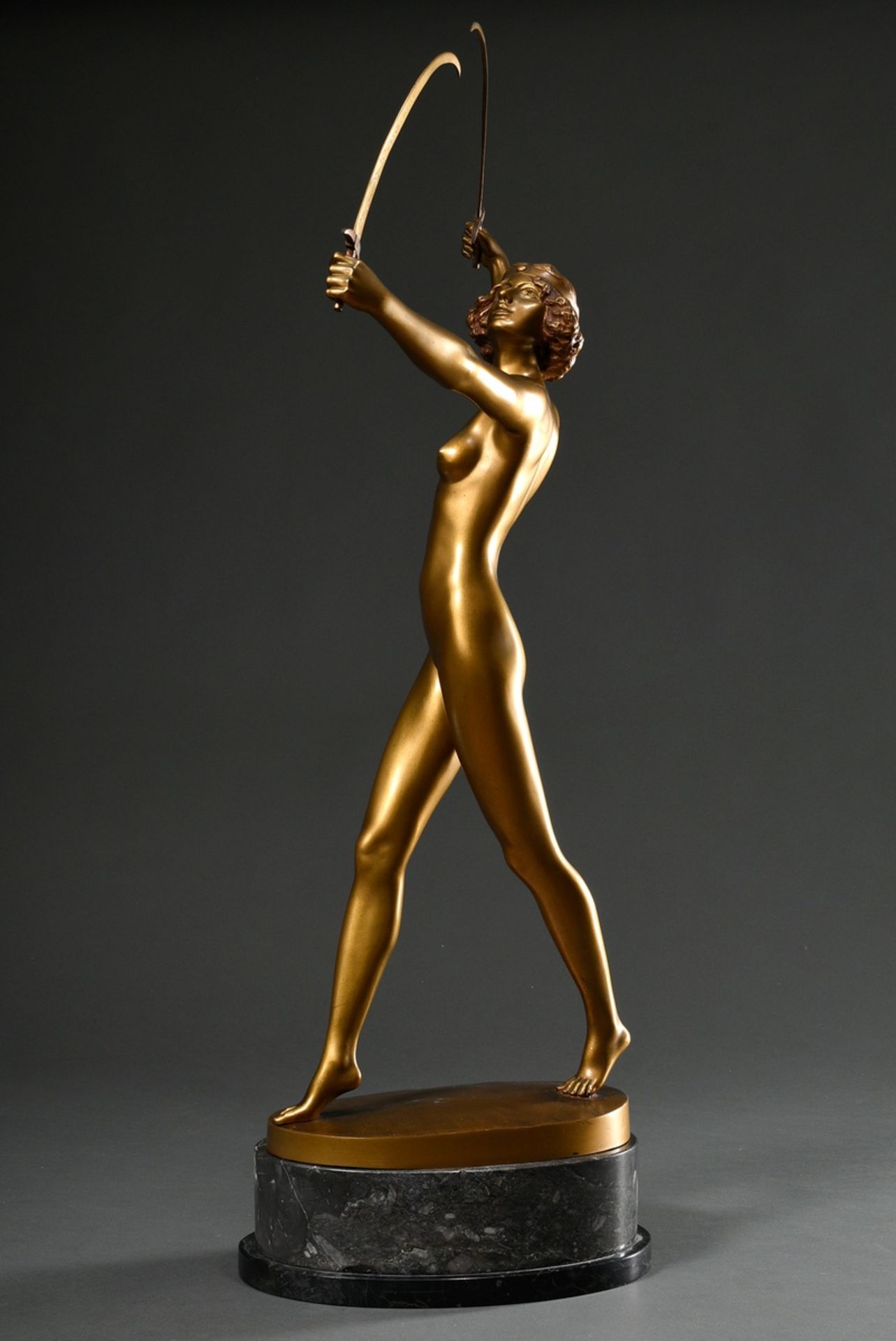 Jaeger, Gotthilf (1871-1933) "Säbeltänzerin", um 1925, Bronze mit Goldpatina auf grauer Marmorplint - Bild 8 aus 10
