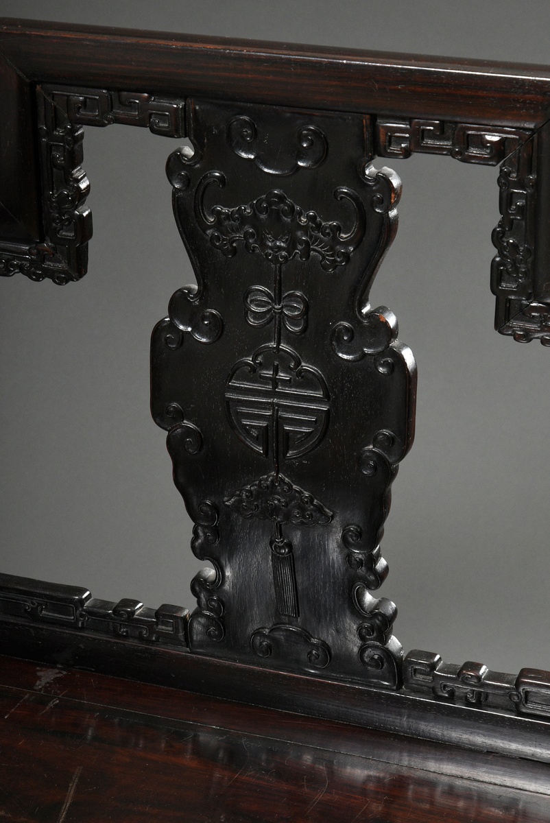 Chinese Blackwood armchair with wide seat and ornamentally carved frame "bat with shou and tassel", - Image 3 of 4