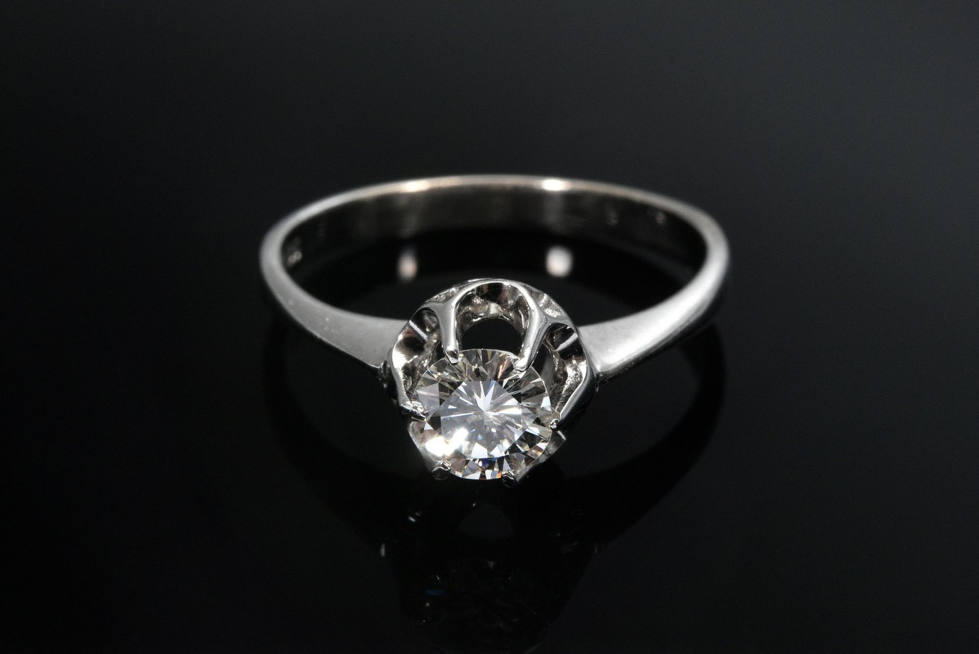 Classic white gold 585 diamond solitaire ring (approx. 0.58ct/ SI/CR) in crown setting, 3.1g, size  - Image 3 of 4
