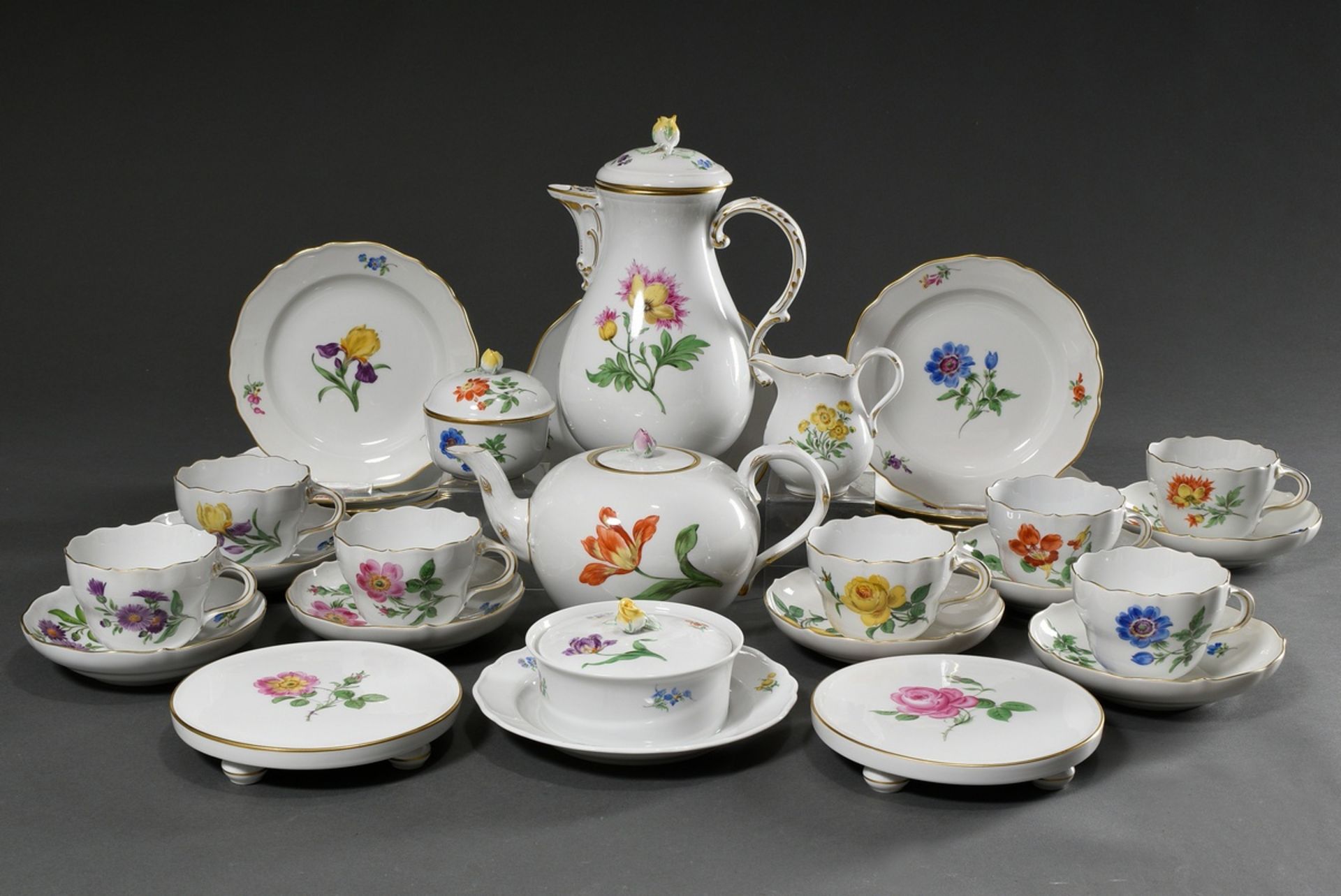 21 Teile Meissen Kaffeeservice "Deutsche Blume", 20.Jh.: 1 Kaffeekanne (H. 23,5cm), 1 Teekanne (H.  - Bild 2 aus 7