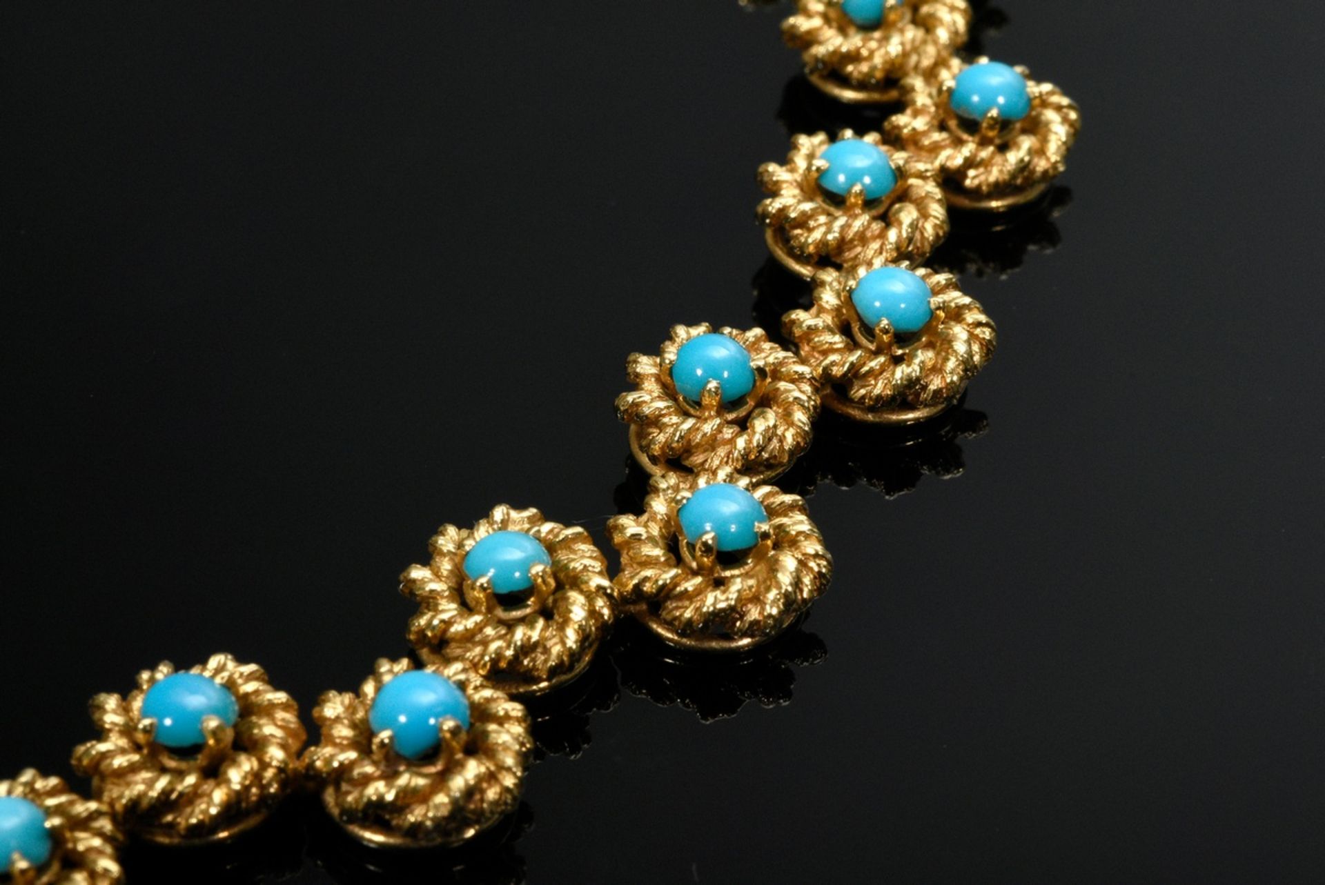 4 Various pieces of yellow gold 750 jewellery with cord strings circa 1960: turquoise sabochon neck - Image 6 of 7