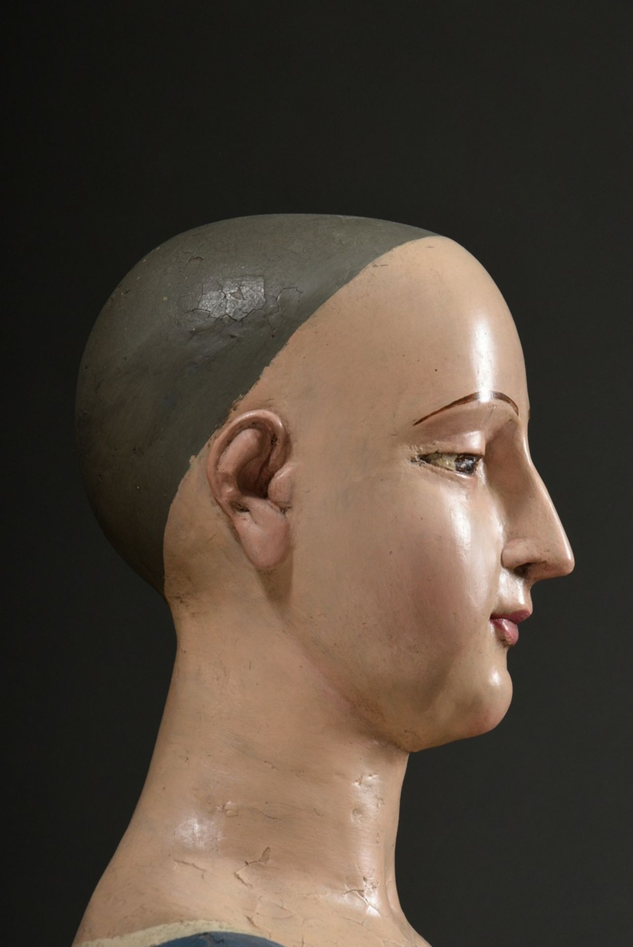 Gate bust of a female processional figure, softwood coloured, 18th/19th century, hight 65cm, chips - Image 5 of 6