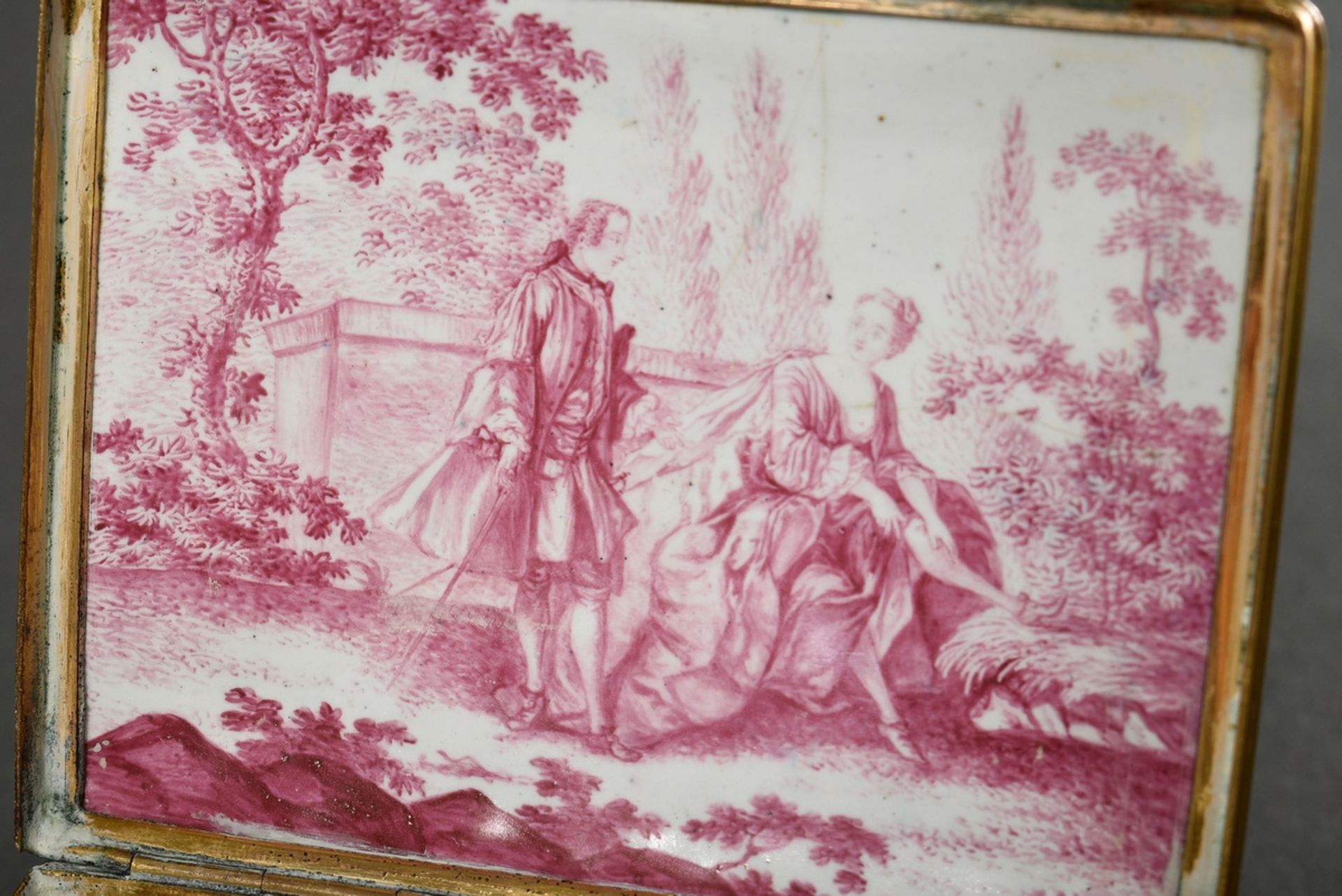 Large enamel tabatière with fine purple camaieu painting "Gallant Couples after Watteau" and gilded - Image 6 of 6