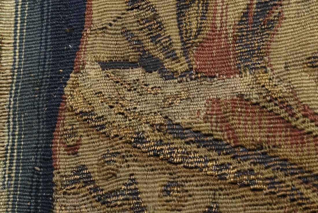 Antique tapestry / gobelin "Alexander the Great pardons the family of Darius" (After the battle of  - Image 21 of 21
