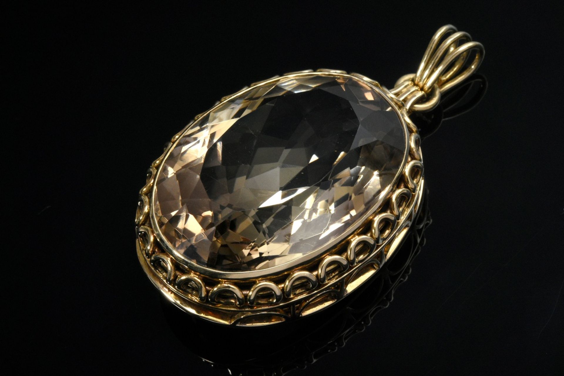 Large yellow gold 585 pendant with smoky quartz (approx. 68ct) in handmade setting, 27g, 5.4x3.2cm