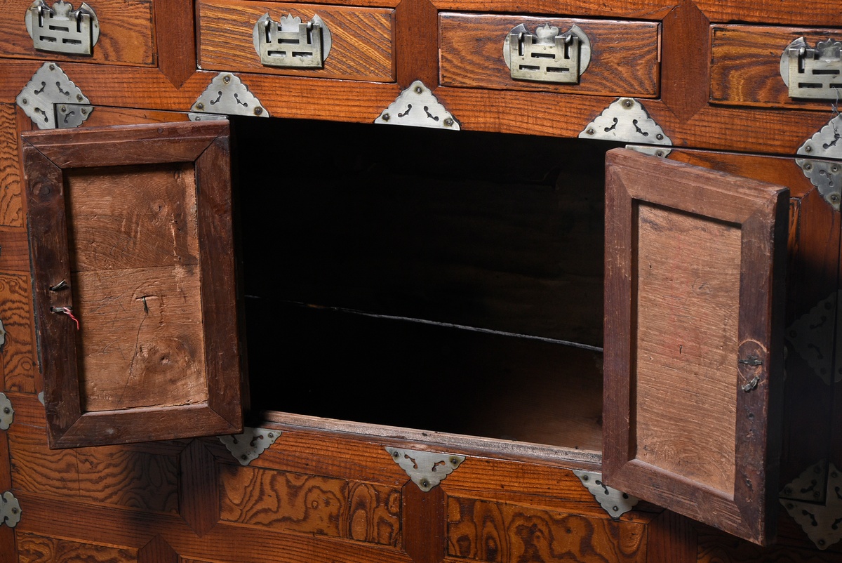 Small Korean cabinet "Icheungjang" with brass "butterfly" fittings on a coffered front with two doo - Image 8 of 9