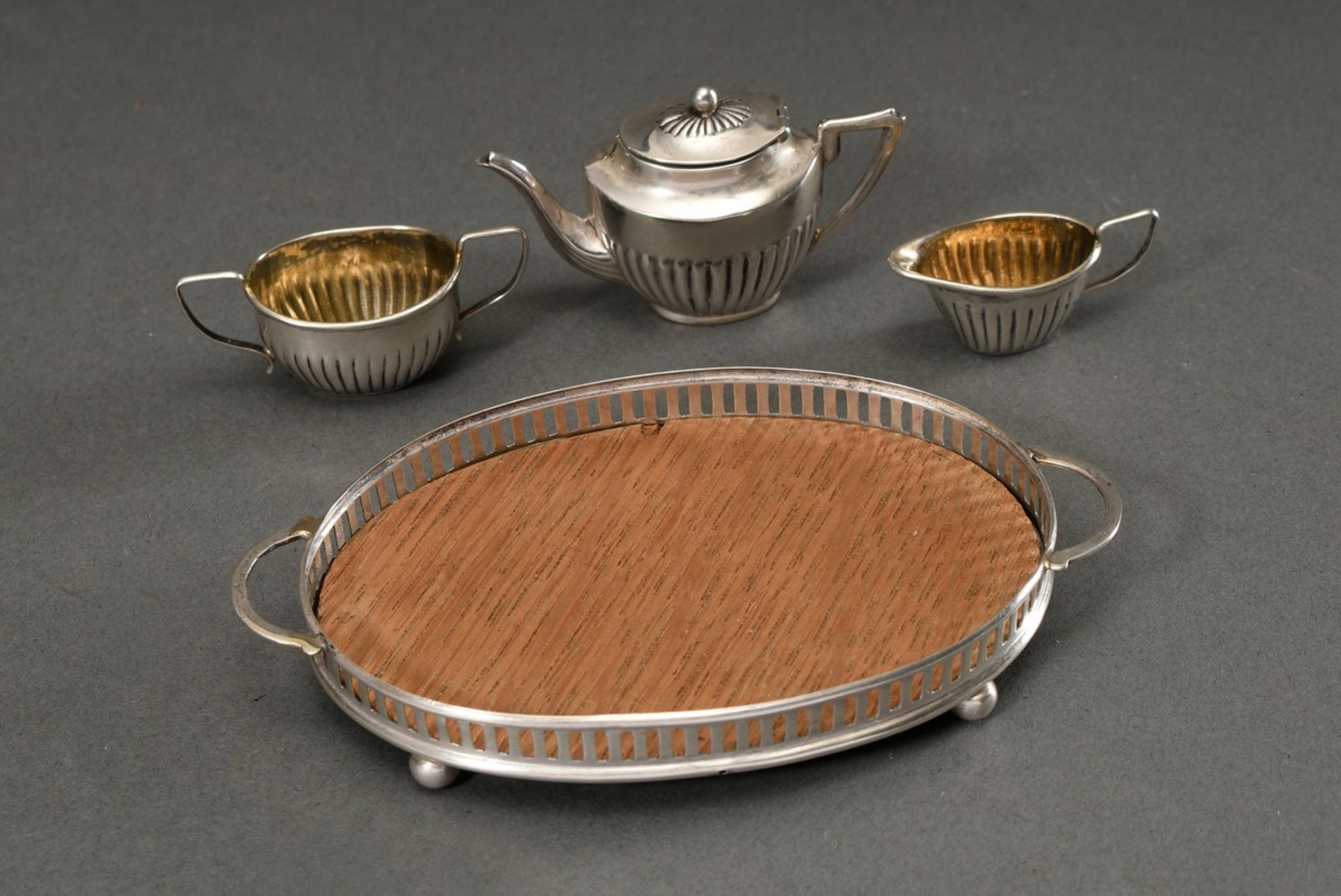 4 pieces doll's house miniature tea set in Queen Anne style, consisting of: Tray with lattice rim a - Image 2 of 3